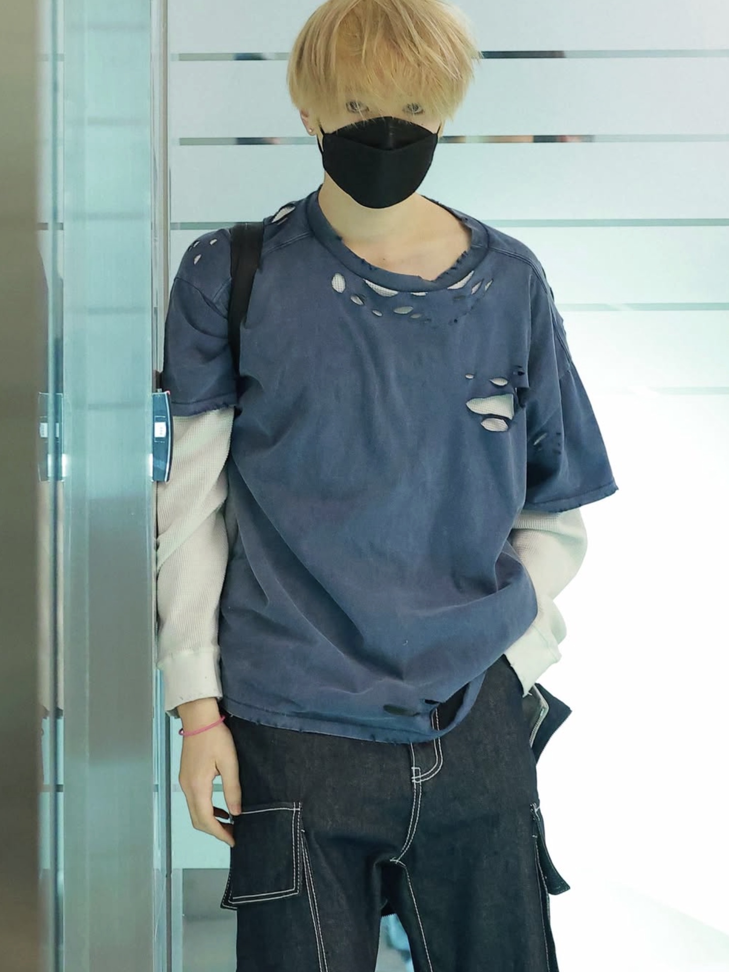 Hommless VTG Layered Waffle LS Washed Blue 착용 스타일