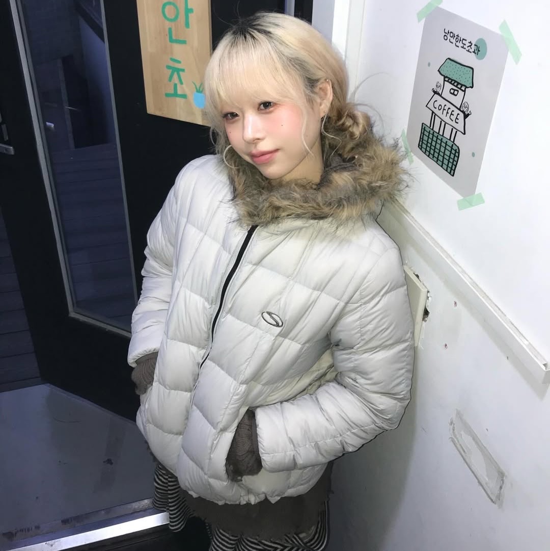 SPORT CHAMBER Light DuckDown Jacket Light Beige 착용 스타일 - 1
