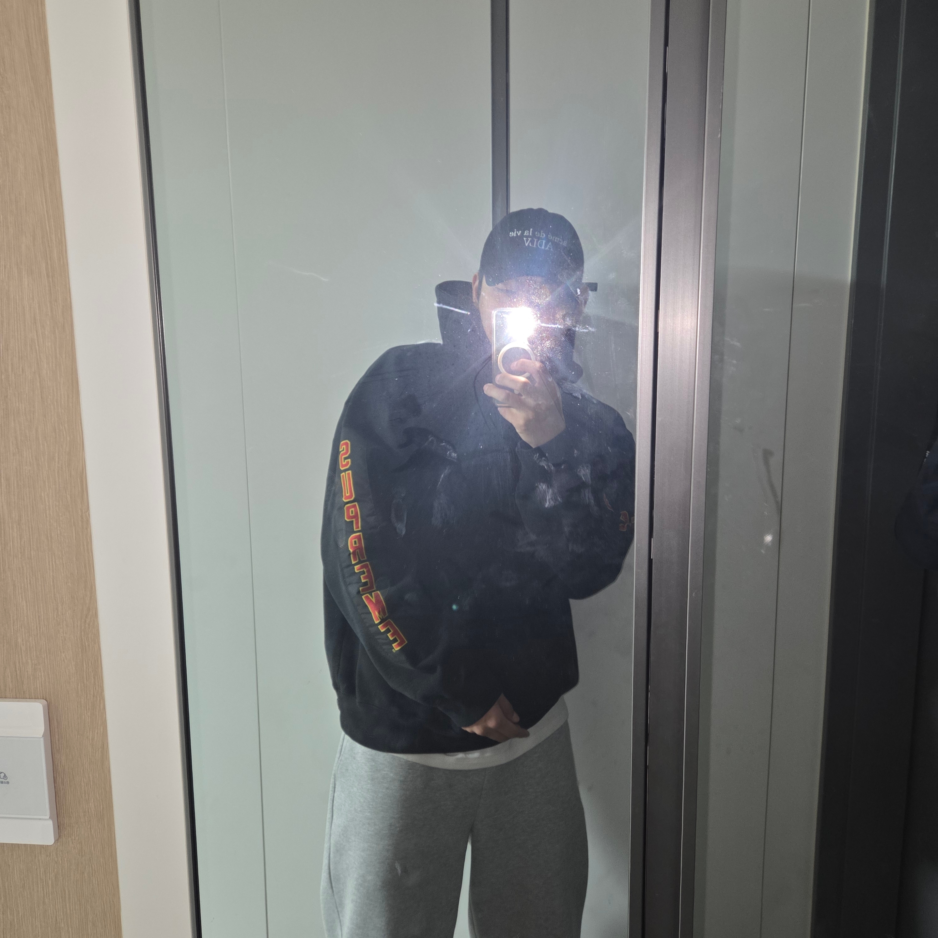 Supreme Woven Patches Hooded Sweatshirt Black - 25FW 착용 스타일