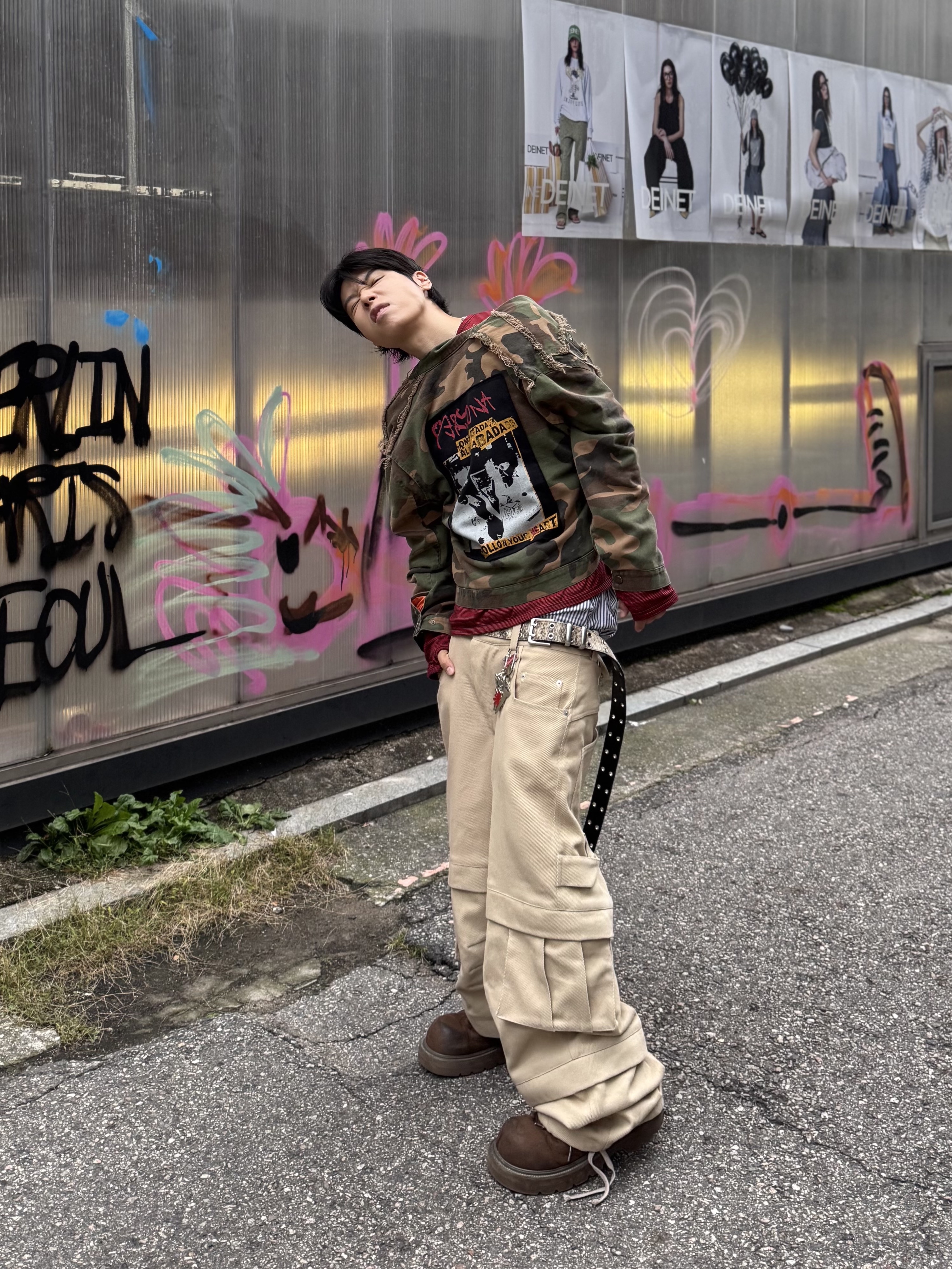 Kamien Titan Baggy Pants Beige, MJD x Kamien Double Hole Belt Oak Brown 착용 스타일 - 2