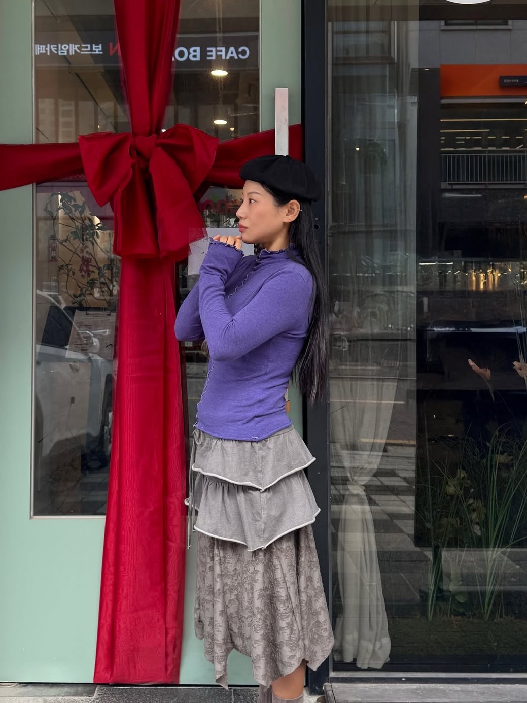 SOMSOC Lowe Wavy Turtleneck Top Purple 착용 스타일