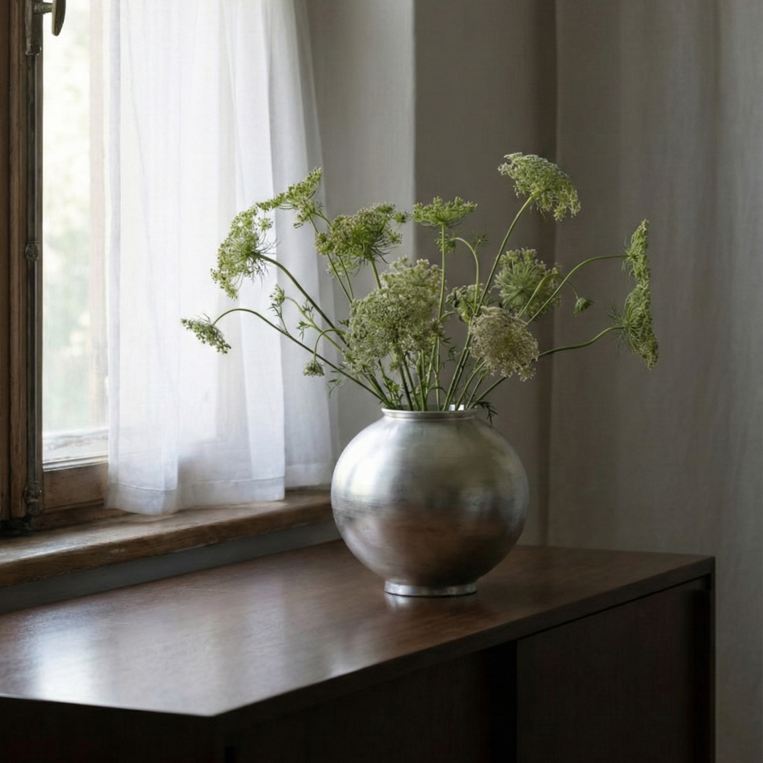 [3% 적립] [선물포장] 이도 은백 달항아리 18cm 핸드메이드([3% 적립] Yido pottery Silver-Glazed Moon Jar 18cm) - 2