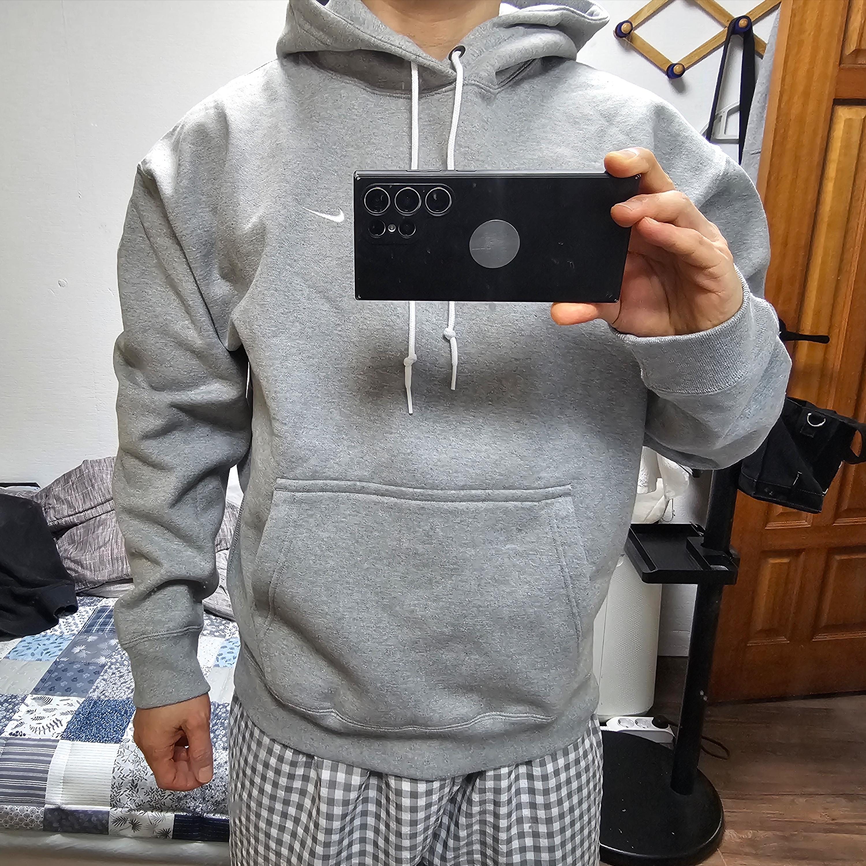 Nike Solo Swoosh Fleece Pullover Hoodie Grey - Asia 착용 스타일