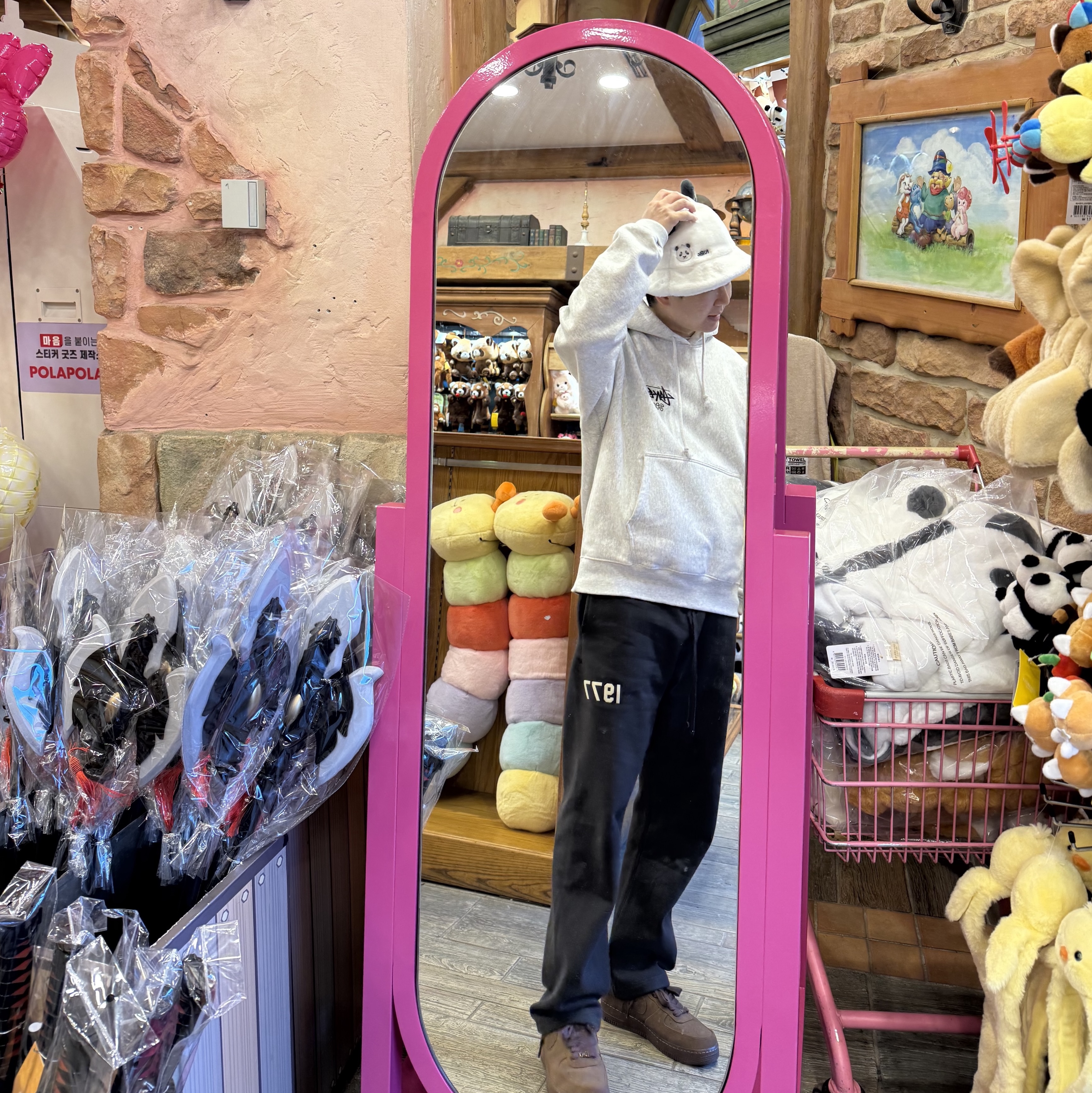 (W) Nike Air Force 1 '07 Cacao Wow, Essentials 1977 Relaxed Sweatpants Iron - 22SS 착용 스타일 - 1