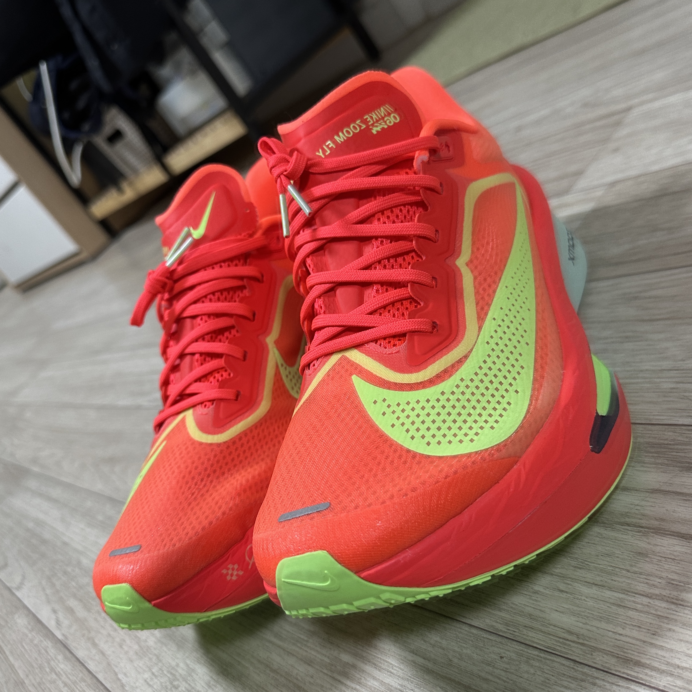 Nike Zoom Fly 6 Bright Crimson Lime Blast 착용 스타일 - 1