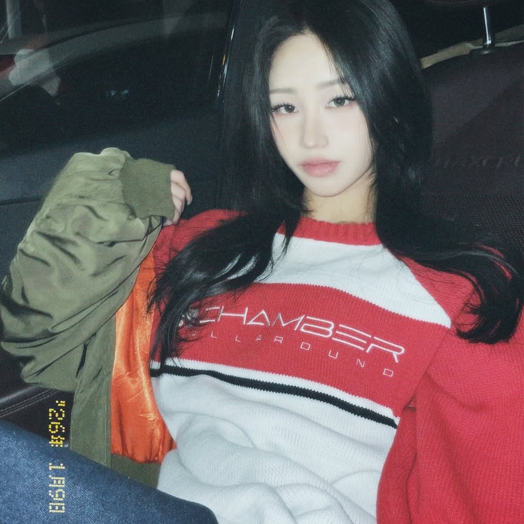 SPORT CHAMBER x Coca-Cola Sweater Red 착용 스타일 - 2