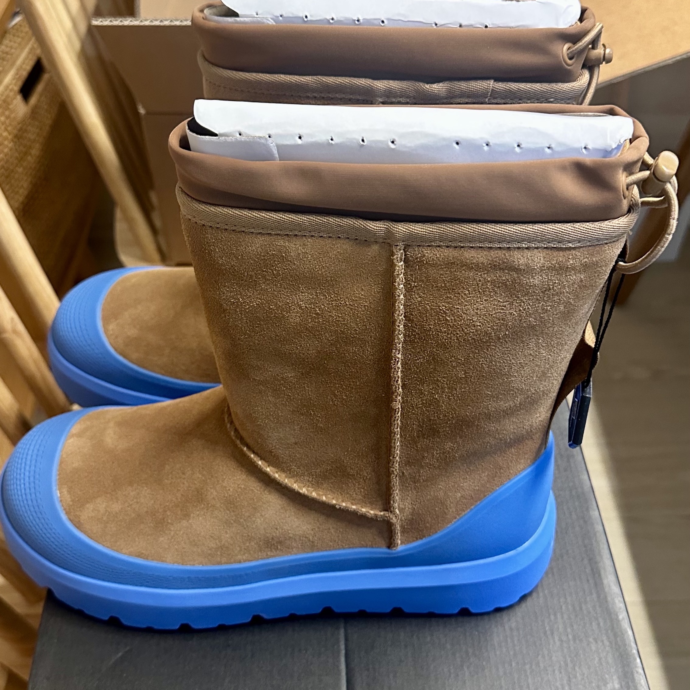 UGG Classic Short Weather Hybrid Boots Chestnut Big Sky 착용 스타일 - 2