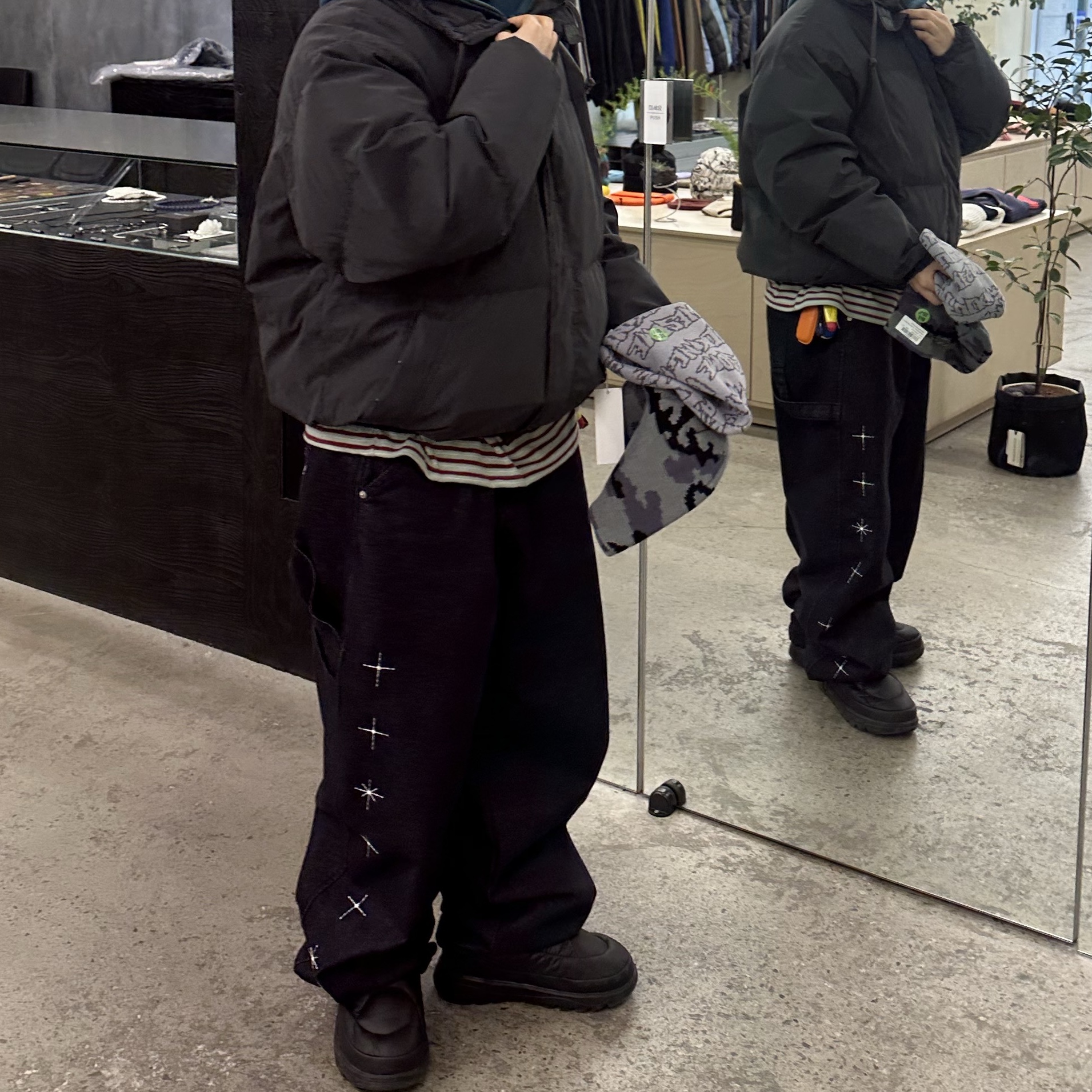 Cav Empt Overdye Stripe Long Sleeve Purple - 25FW, Essentials Puffer Jacket Black Reflective - 20FW 착용 스타일 - 3