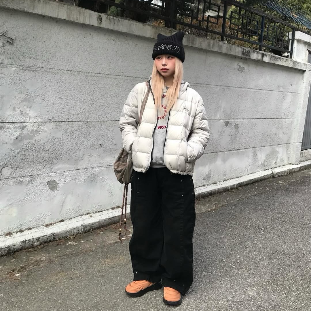 SPORT CHAMBER Light DuckDown Jacket Light Beige 착용 스타일 - 1