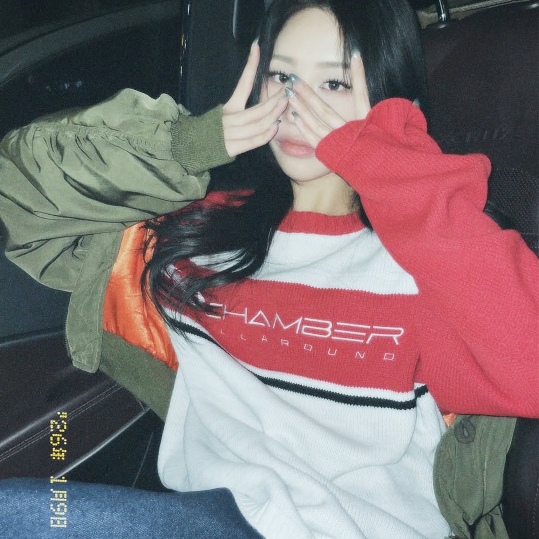 SPORT CHAMBER x Coca-Cola Sweater Red 착용 스타일 - 5