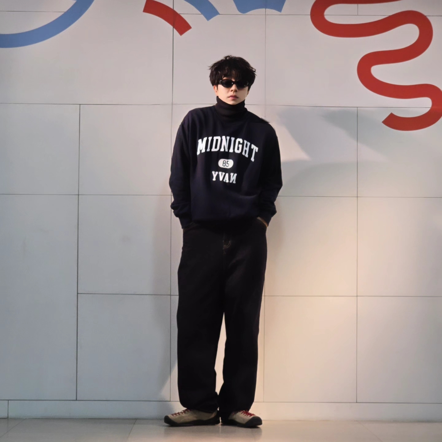 Suade Contour Pocket Denim Raw Indigo, Keen Jasper Suede Sneakers Silver Mink 착용 스타일 - 6