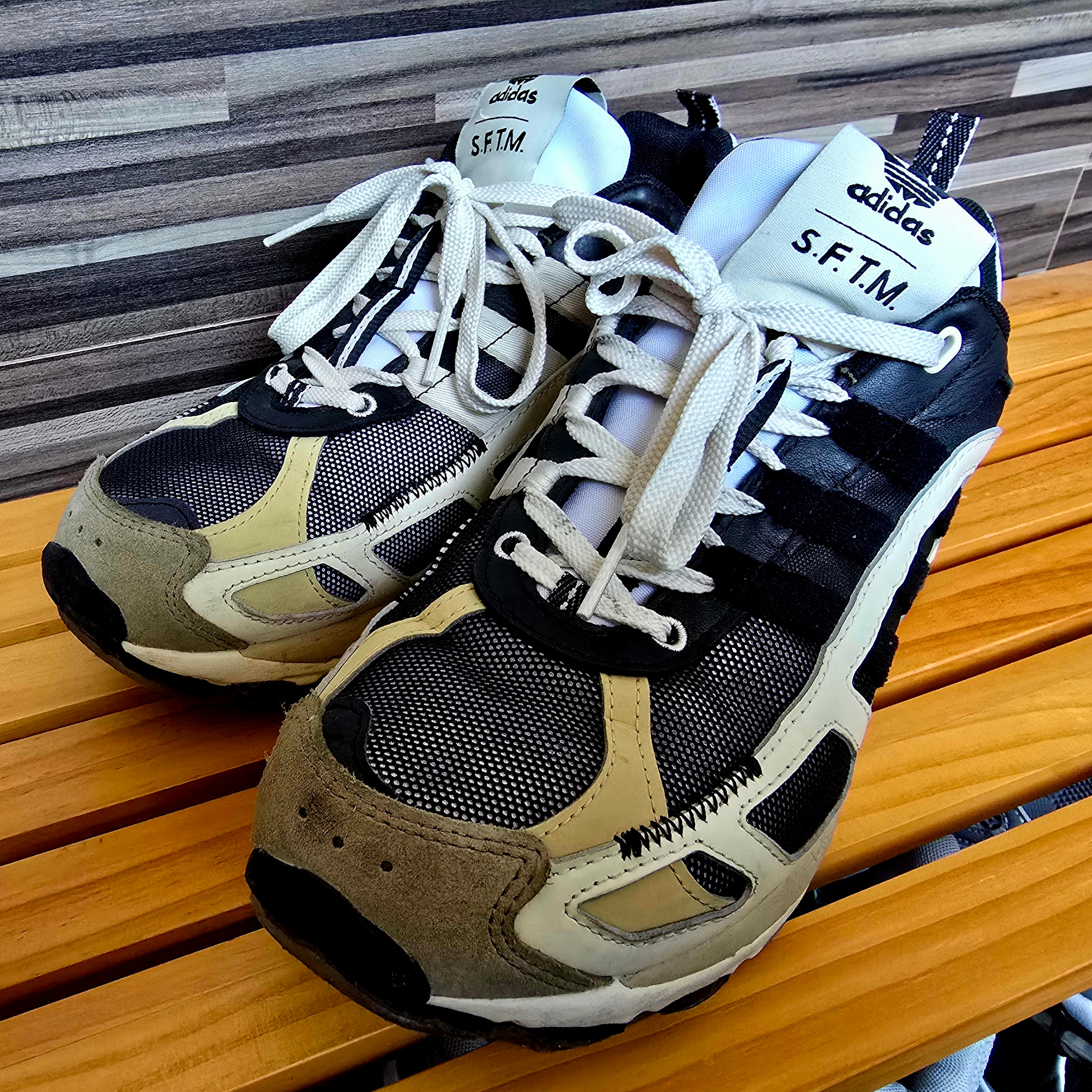 Adidas x Song for the Mute Shadowturf Core Black 착용 스타일