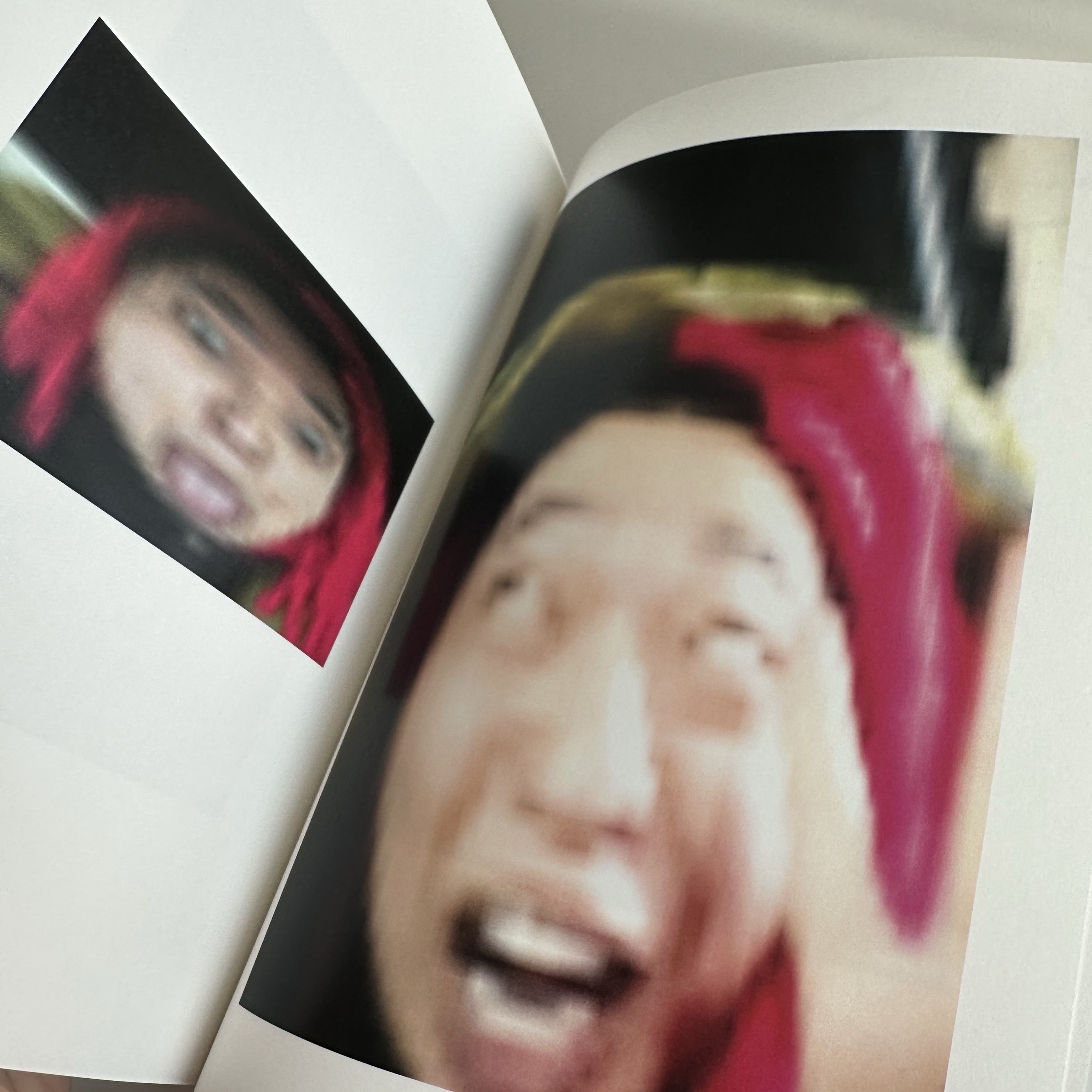 PHILOSOPHY OF THE MZ (A Philosophical Inquiry) 착용 스타일