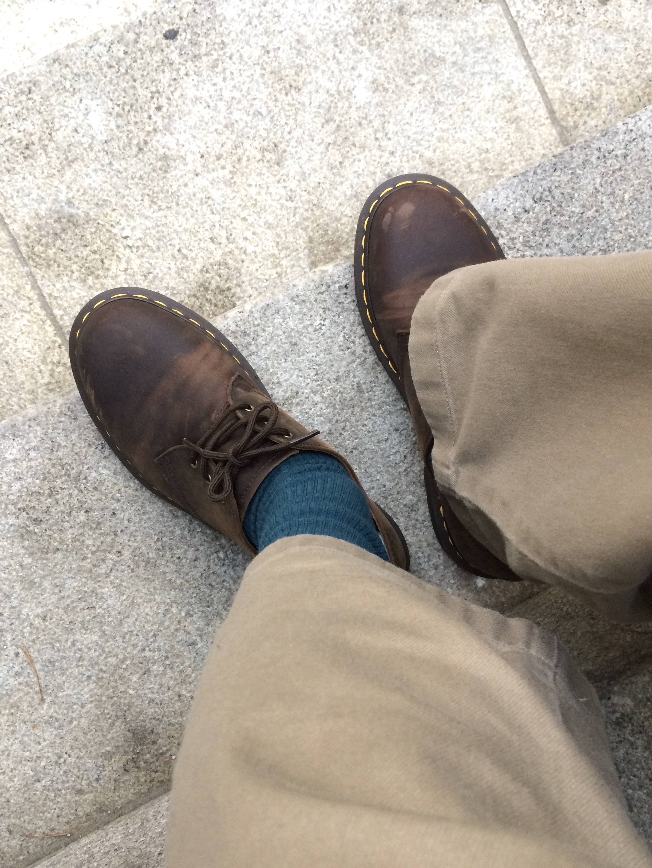 Dr. Martens 1461 Crazy Horse Dark Brown 착용 스타일 - 2