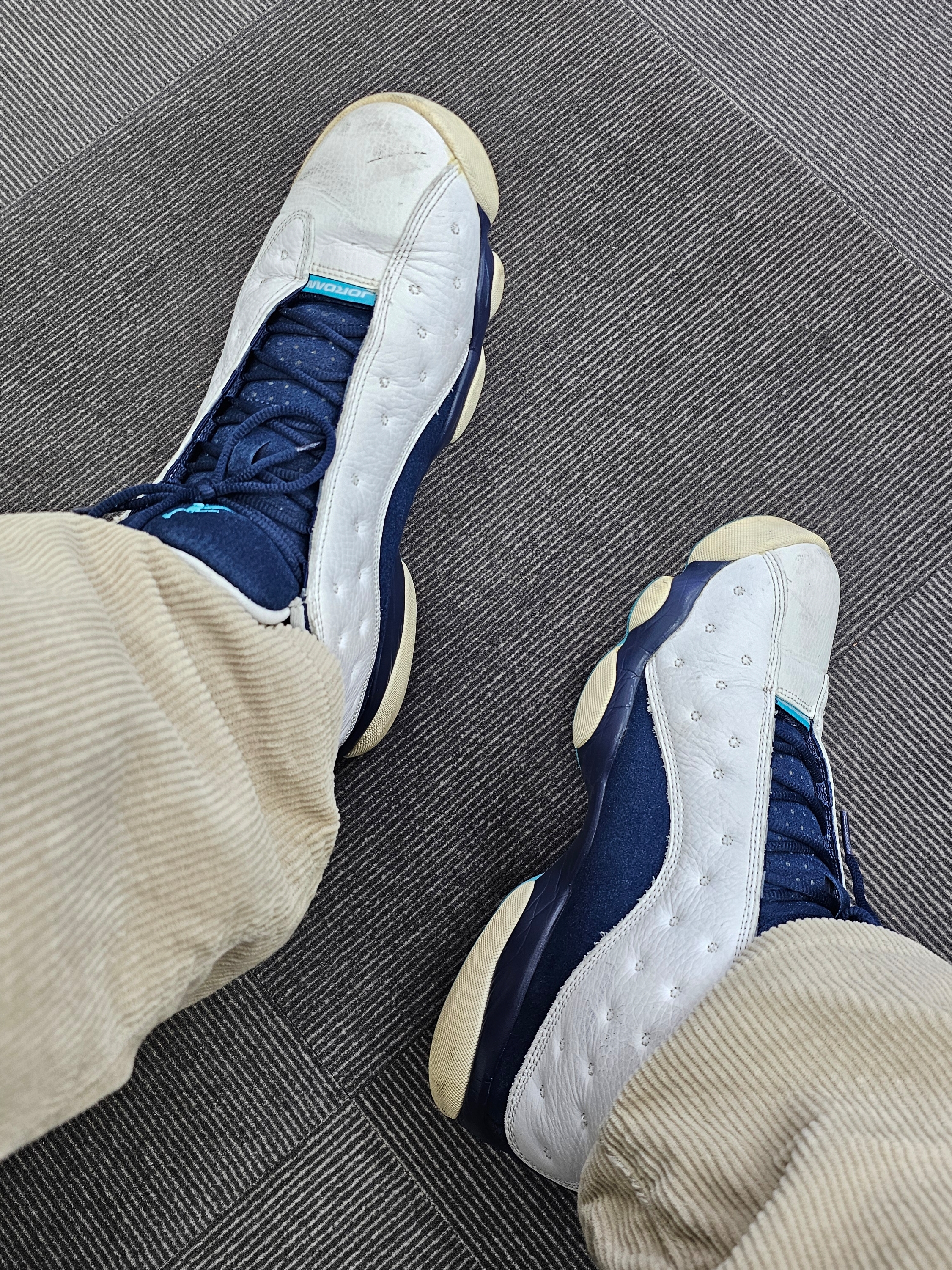 Jordan 13 Retro Low Hornets 착용 스타일