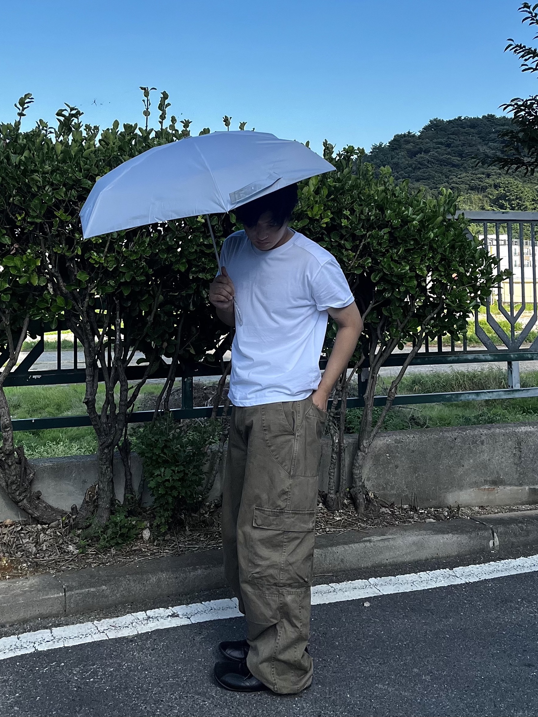 noun Washed Cargo Pants Khaki, Pemont Square Black 착용 스타일 - 1