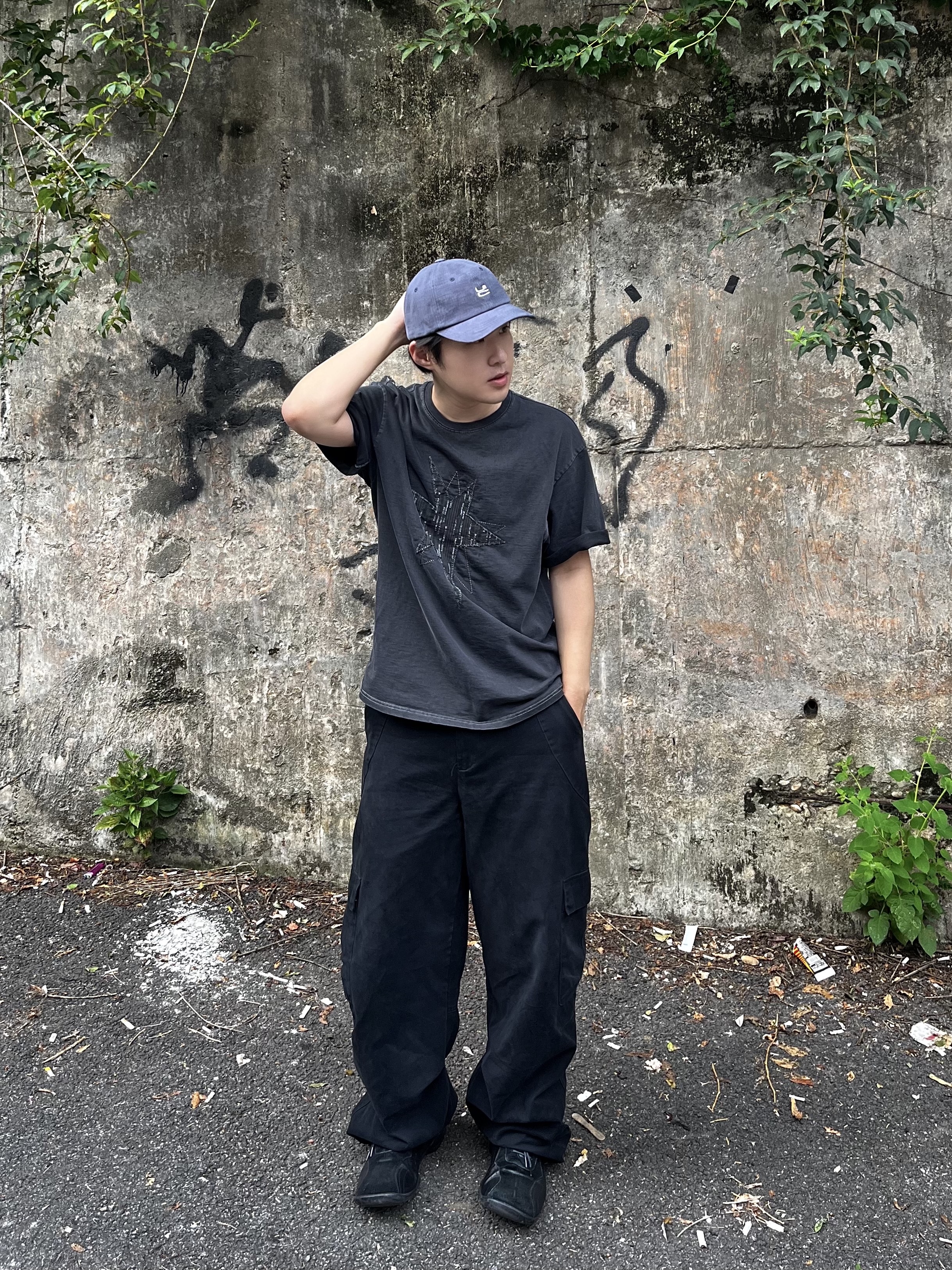 noun Washed Cargo Pants Black, Pemont Square Black 착용 스타일 - 1