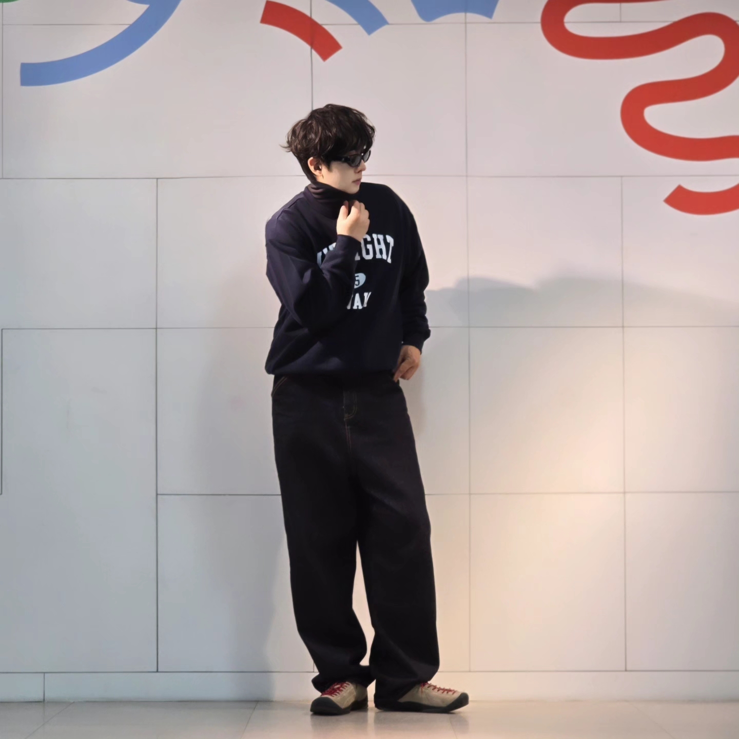 Suade Contour Pocket Denim Raw Indigo, Keen Jasper Suede Sneakers Silver Mink 착용 스타일 - 4