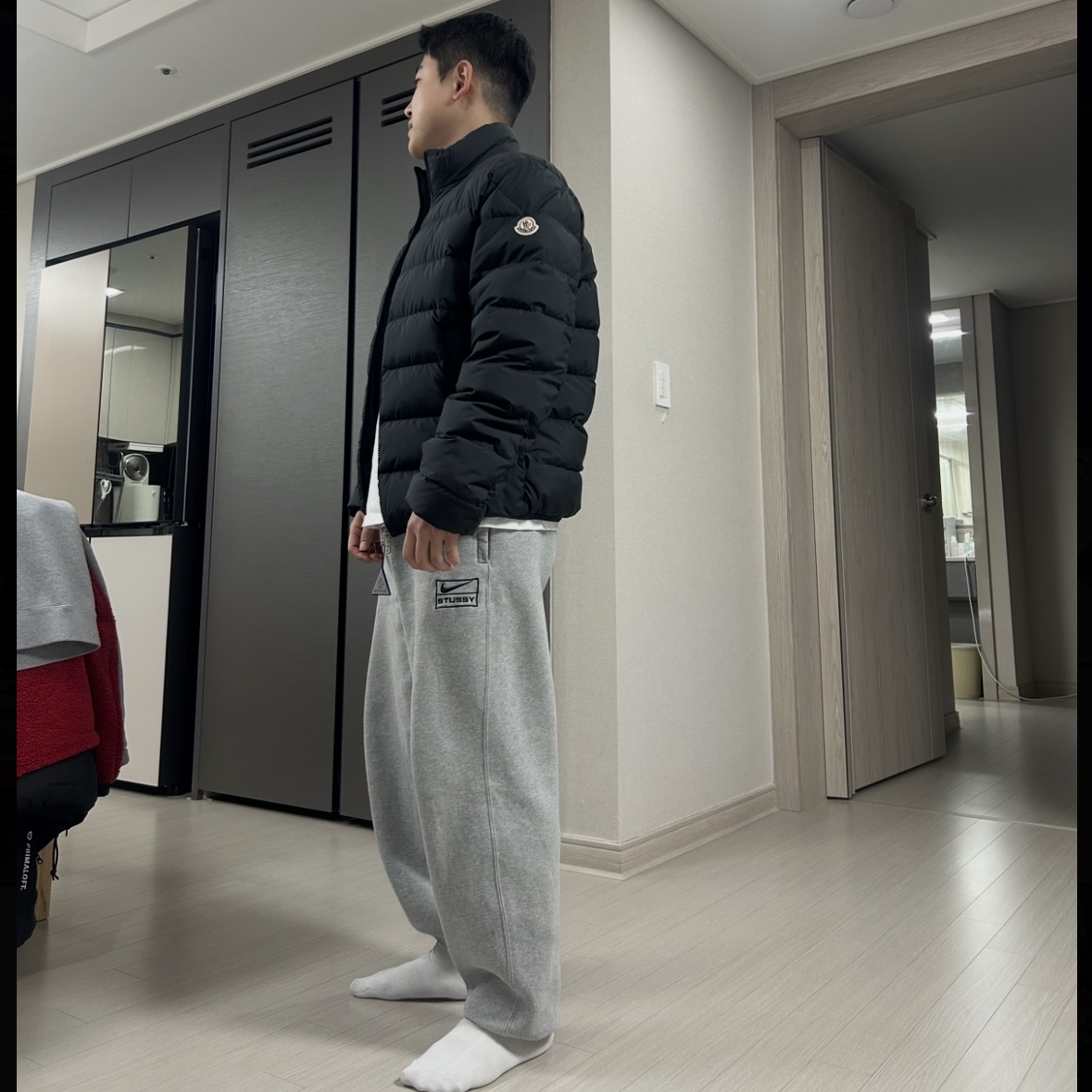 Moncler Baudinet Short Down Jacket Black - 25FW 착용 스타일