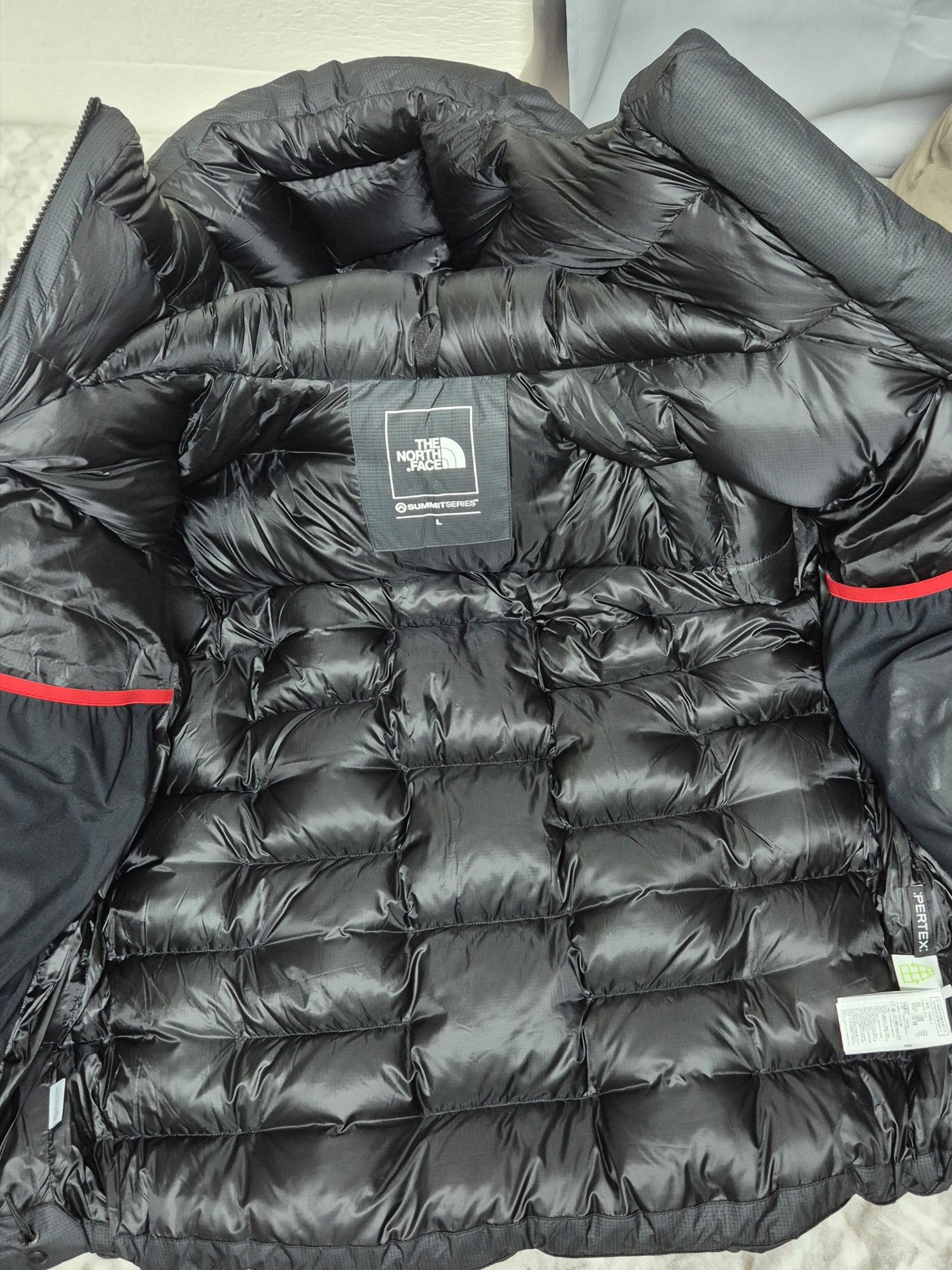 The North Face Himalayan Parka Black, The North Face Himalayan Parka Summit Gold 착용 스타일 - 5