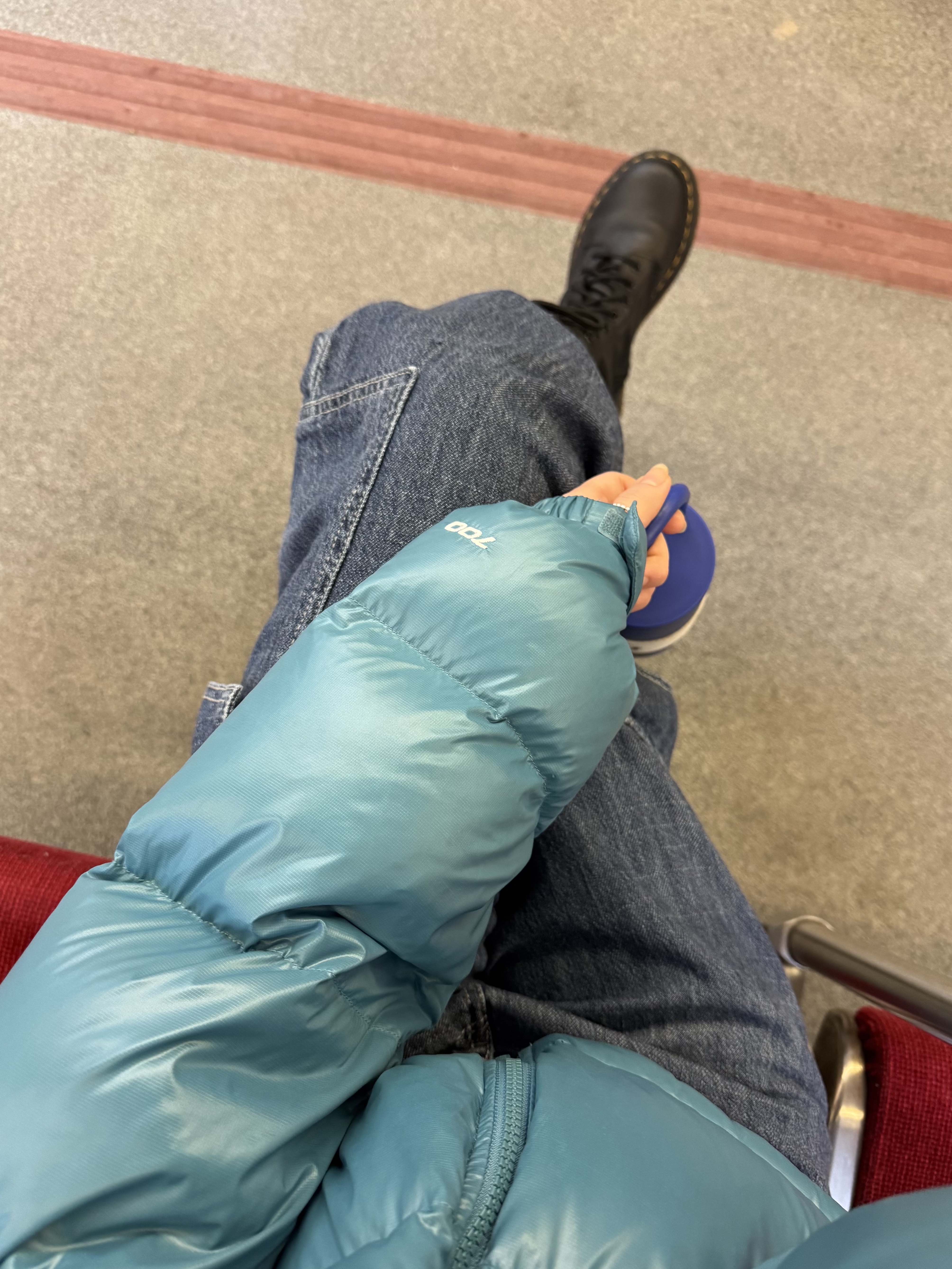 (W) The North Face Nuptse Short Jacket Storm Blue 착용 스타일