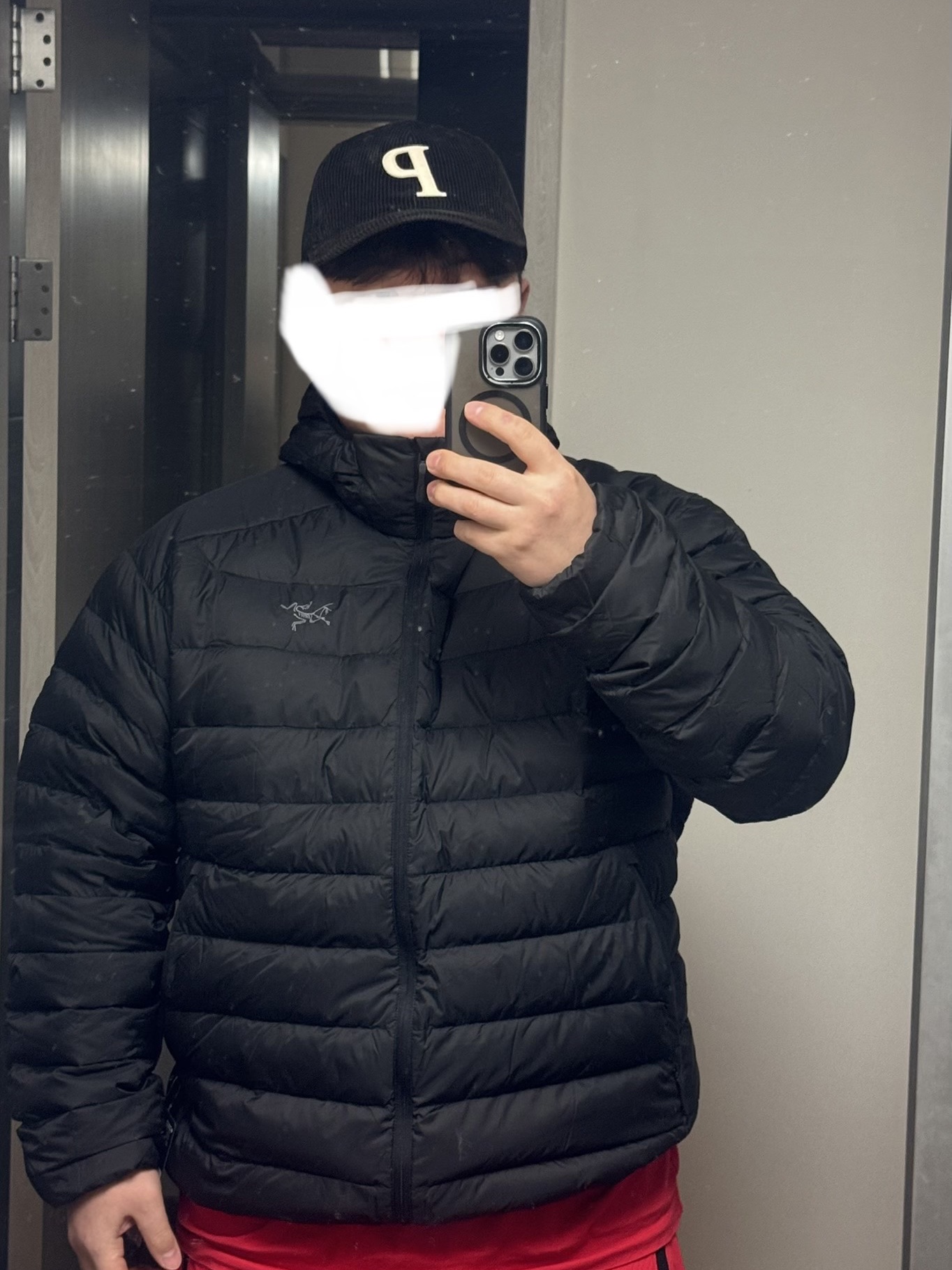 Arc'teryx Cerium Hoody Black 착용 스타일
