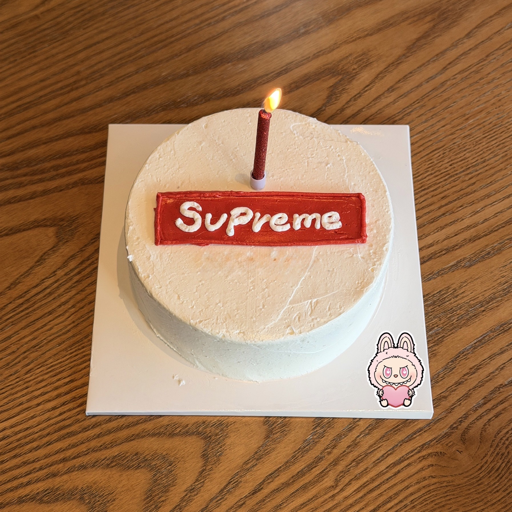 Supreme Washed Box Logo Crewneck White - 25SS, Supreme Small Box Sweatpant Magenta - 25SS 착용 스타일 - 2