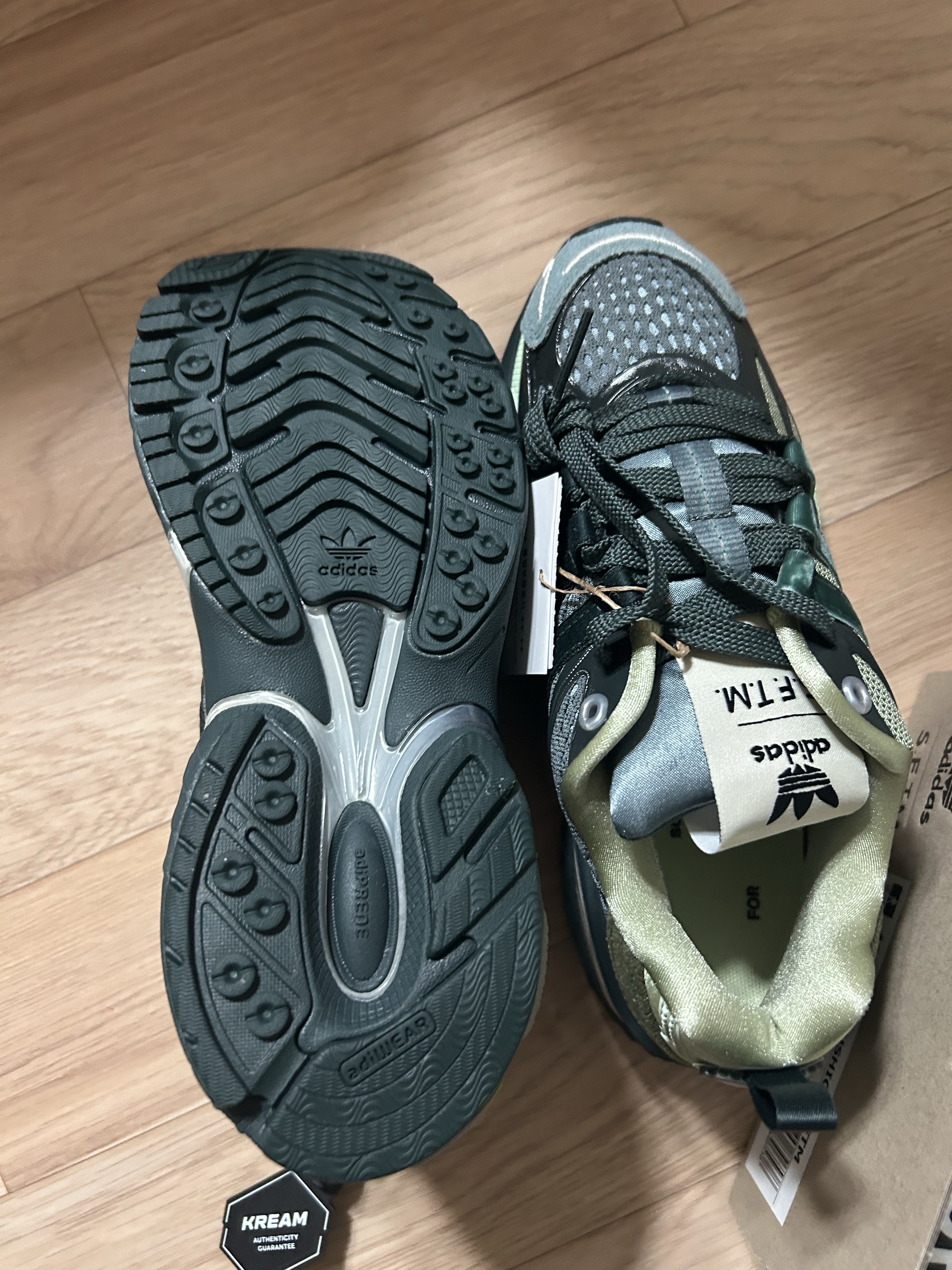 Adidas x Song for the Mute Adistar Cushion Shadow Green College Green 착용 스타일