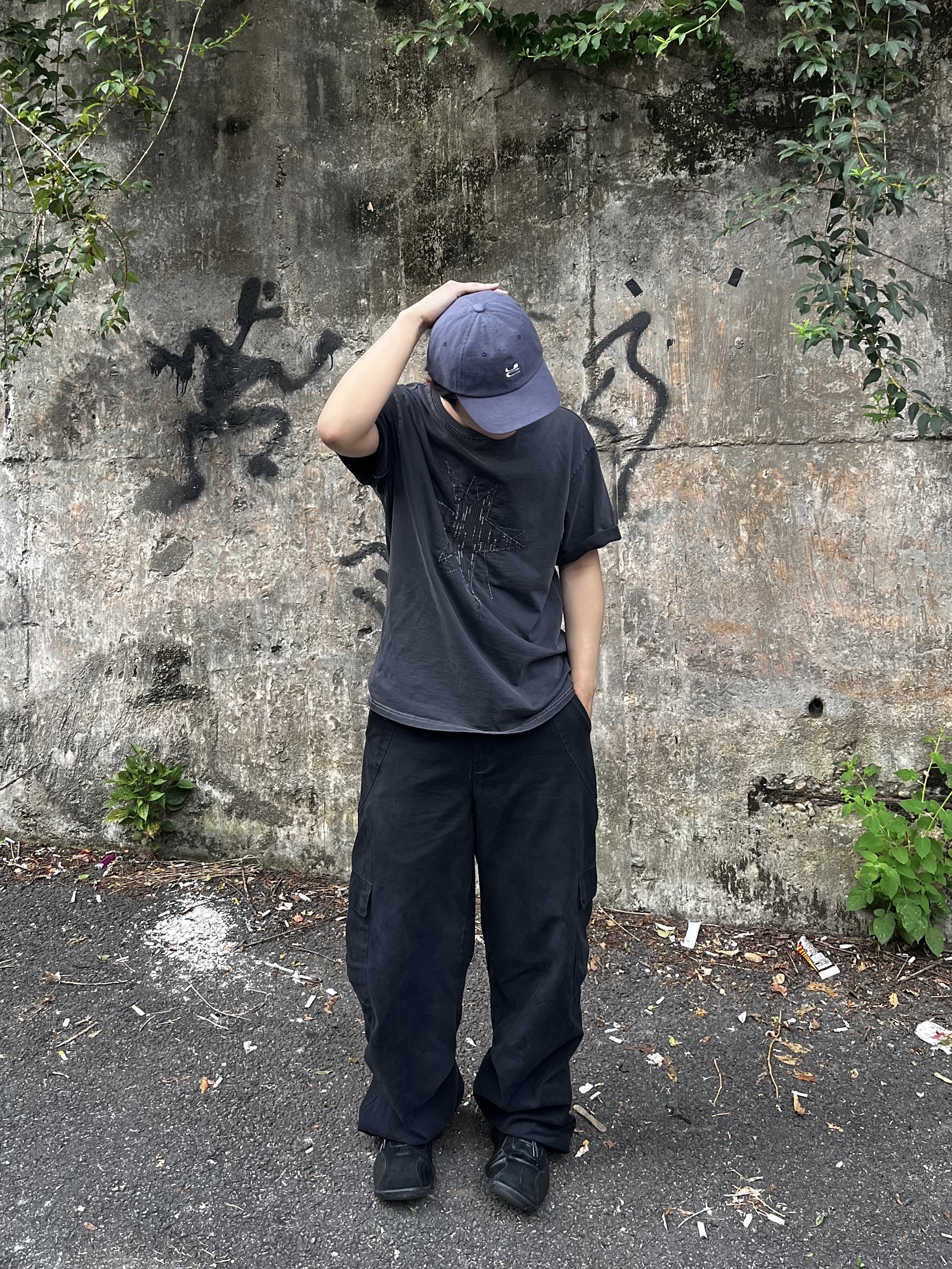 noun Washed Cargo Pants Black, Pemont Square Black 착용 스타일 - 2