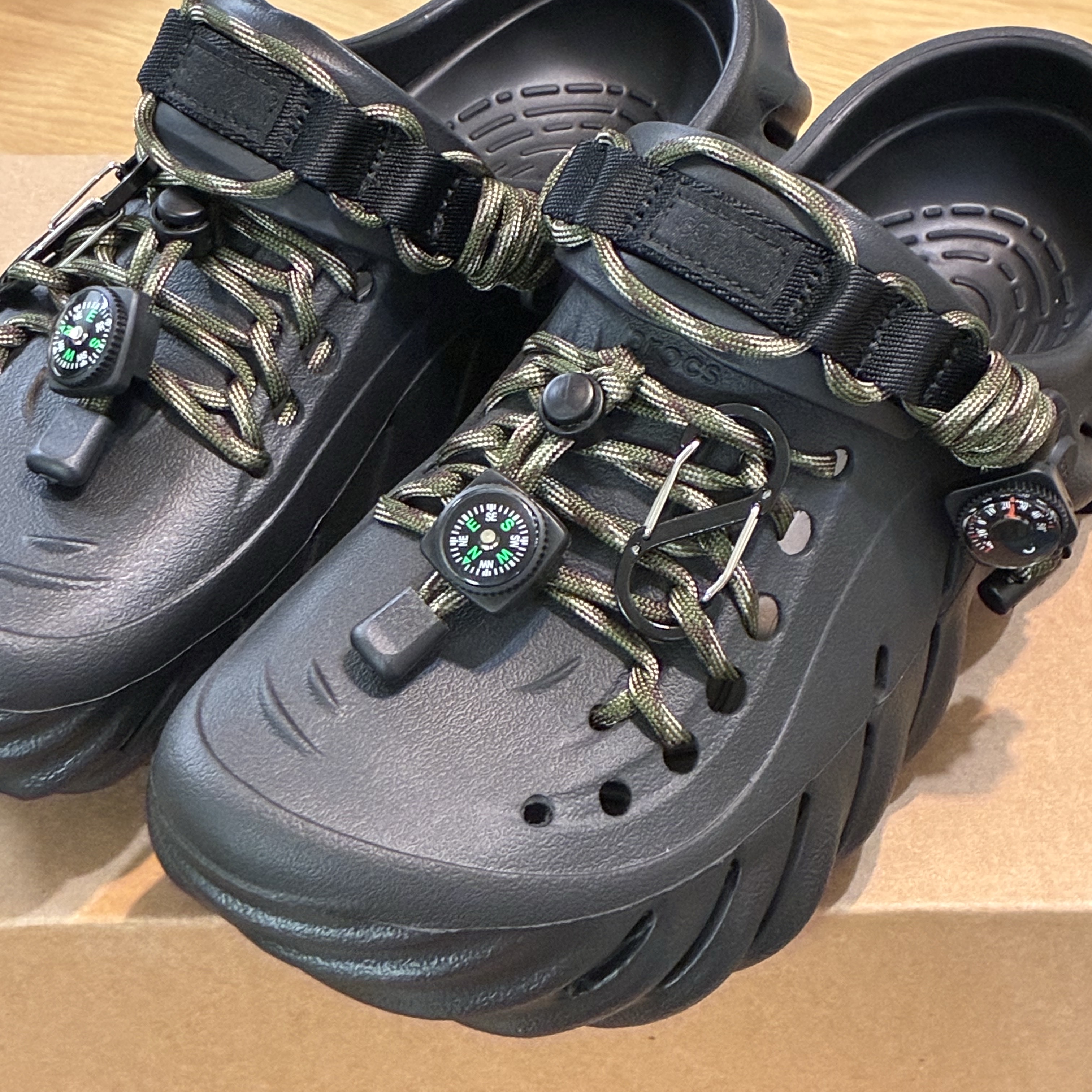 Crocs Echo Clog Black 착용 스타일