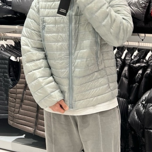 Musinsa Standard City Leisure Hooded Light Down Jacket Cloudy Blue 착용 스타일