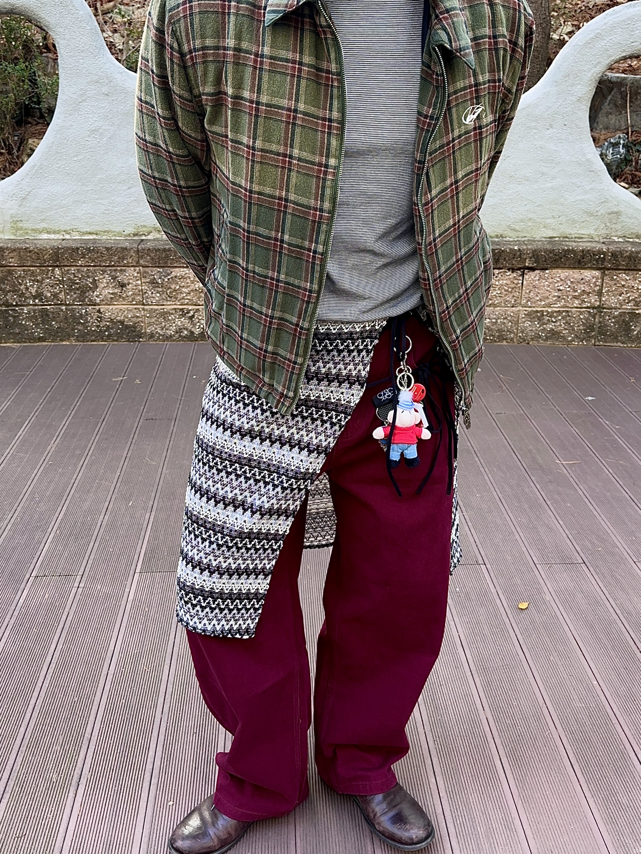 Millo Archive Reflect Curved Pants Burgundy, Yase Holy Horsehide Comfort Derby Shoes Brown 착용 스타일 - 3