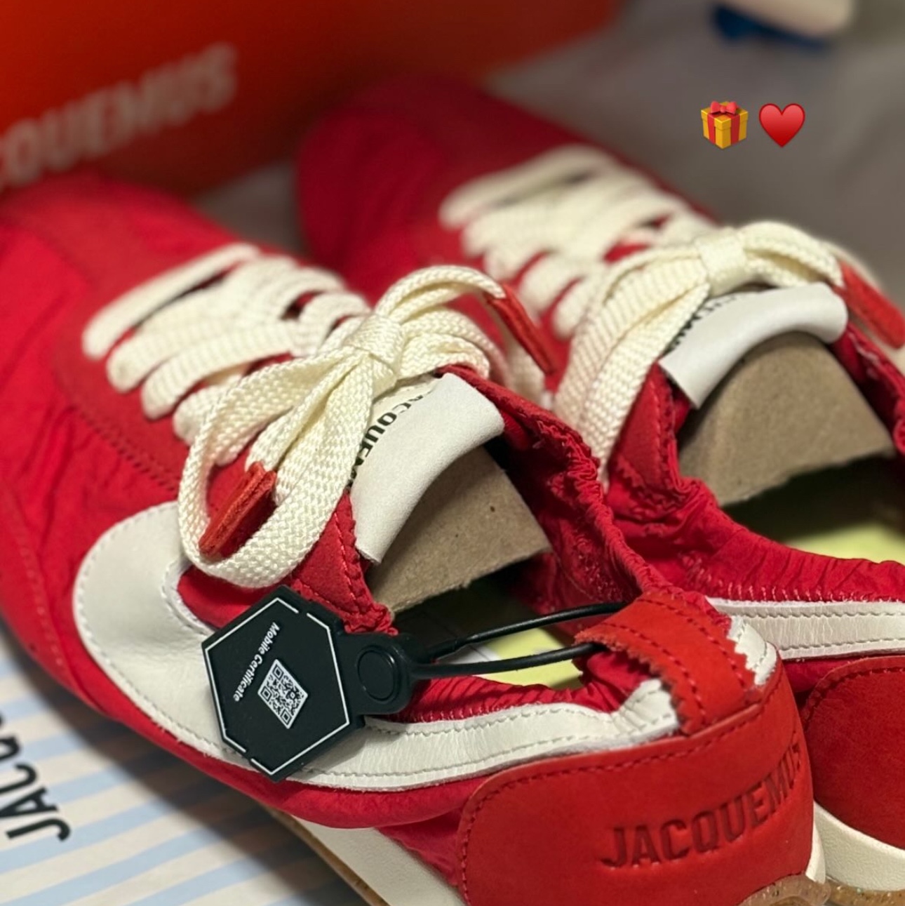 Nike x Jacquemus Moon Shoe SP University Red and Bicycle Yellow 착용 스타일