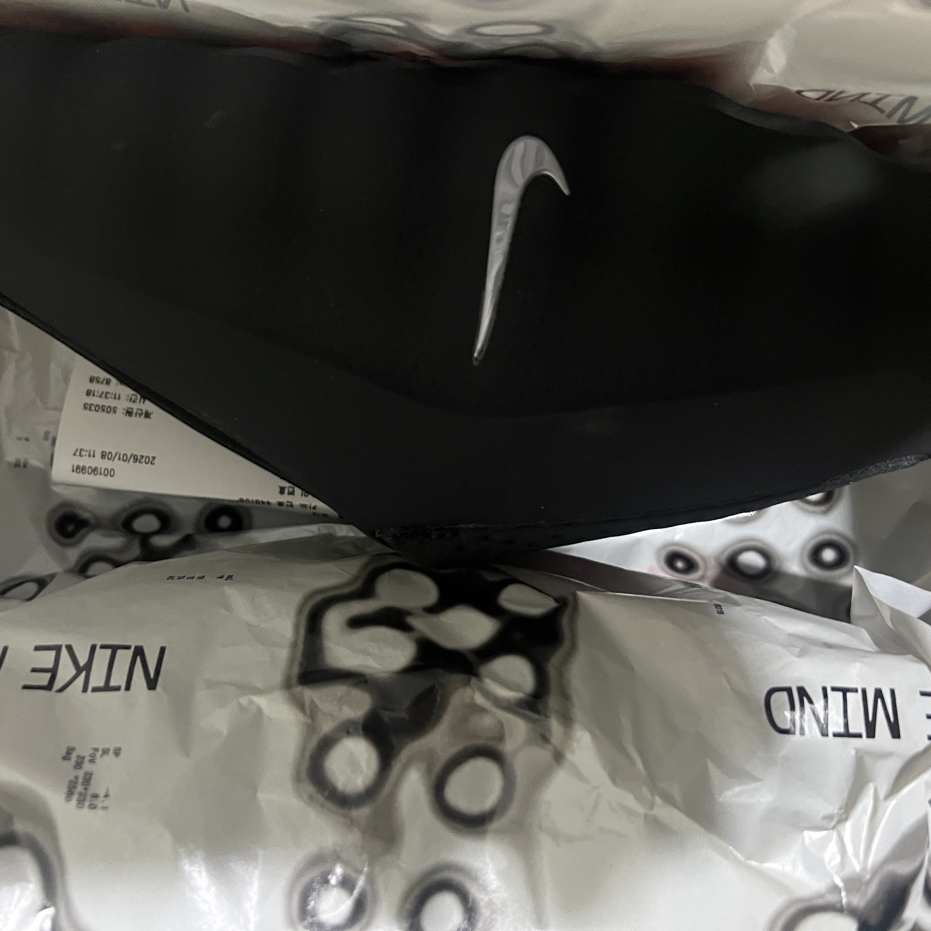 Nike Mind 001 Black Chrome 착용 스타일 - 3
