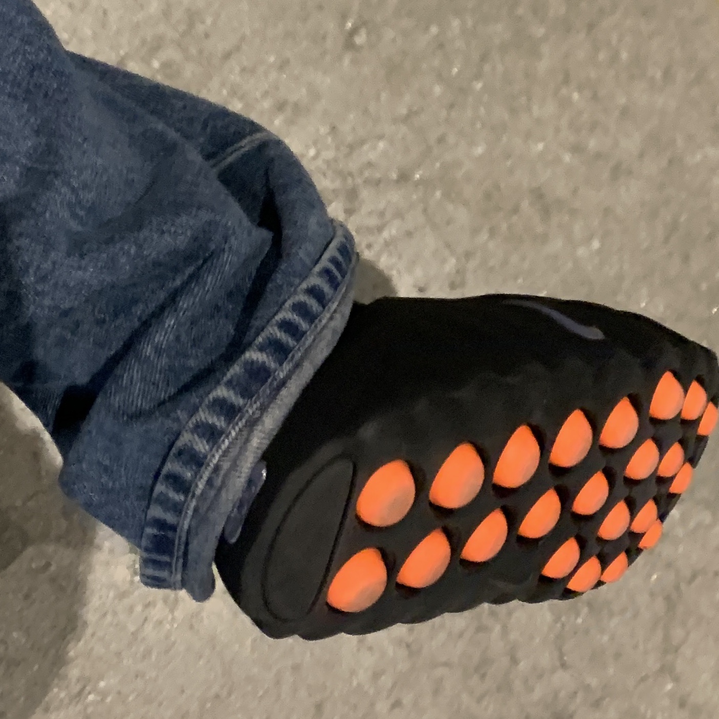 (W) Nike Mind 001 Black Hyper Crimson, Nike Mind 001 Solar Red Chrome ์ฐฉ์ฉ ์คํ์ผ - 3