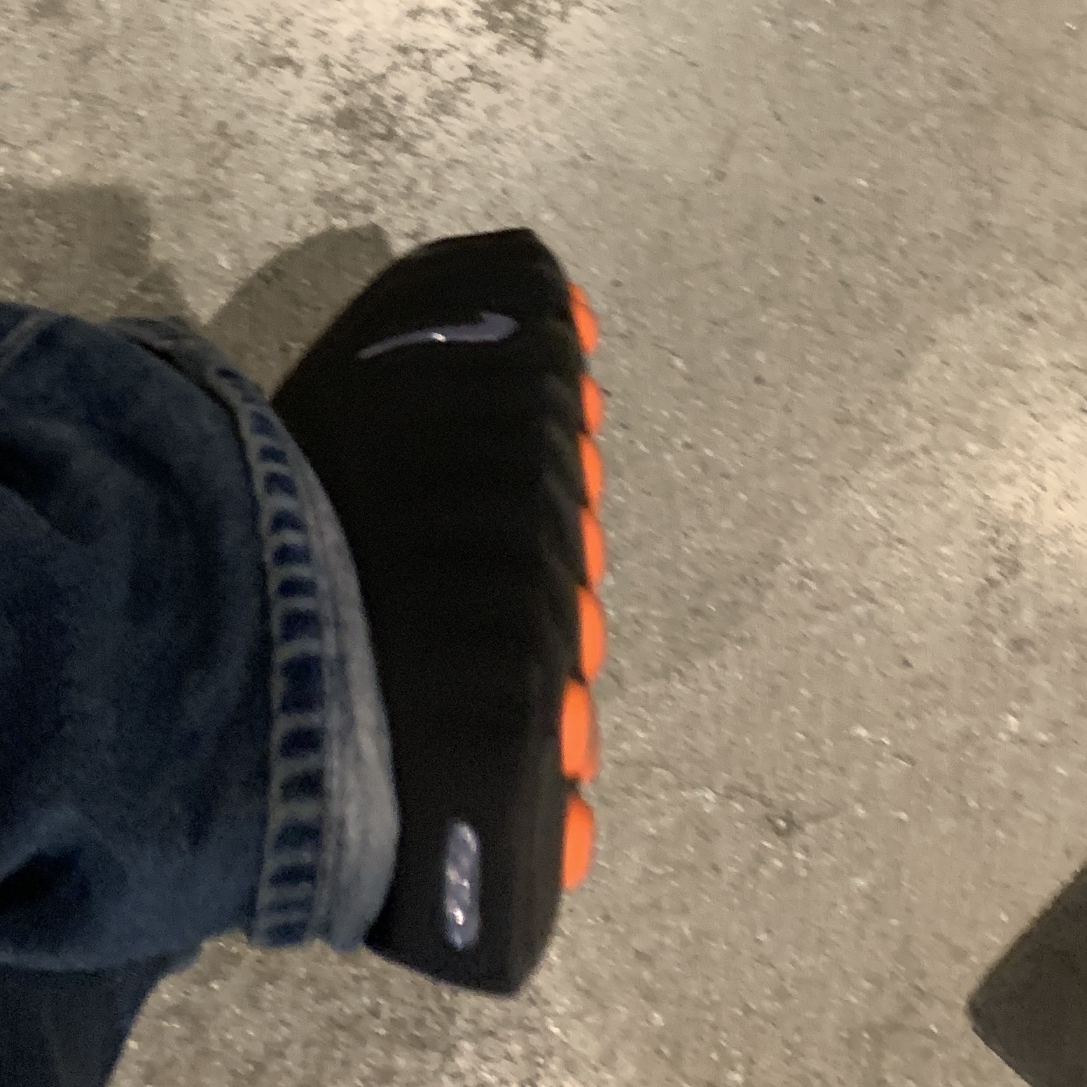 (W) Nike Mind 001 Black Hyper Crimson, Nike Mind 001 Solar Red Chrome ์ฐฉ์ฉ ์คํ์ผ - 4