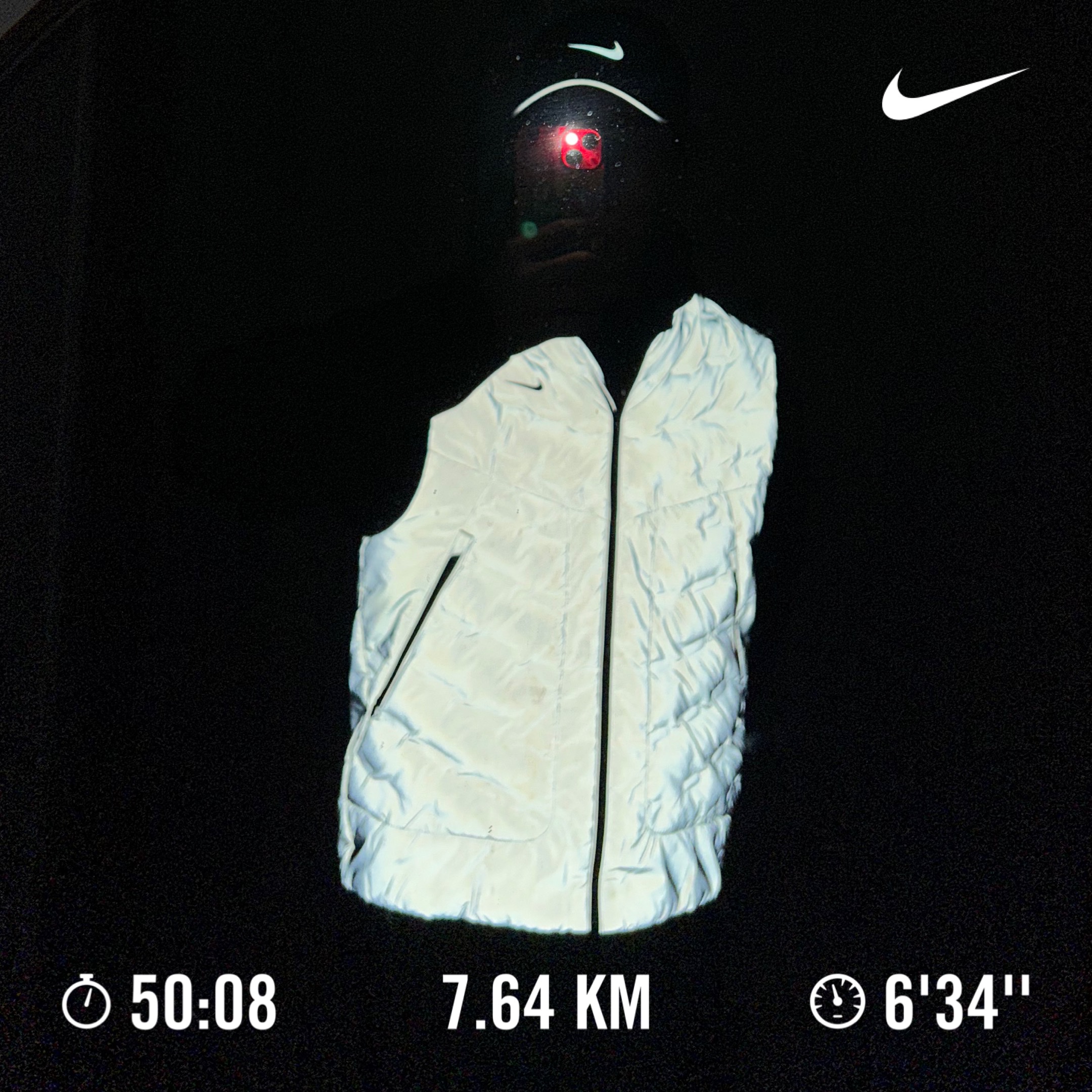 Nike Therma-Fit ADV Reflective Design Running Vest Reflect Silver - Asia, Nike Therma-Fit ADV Running Division Running Vest Reflect Silver - Asia 착용 스타일 - 2