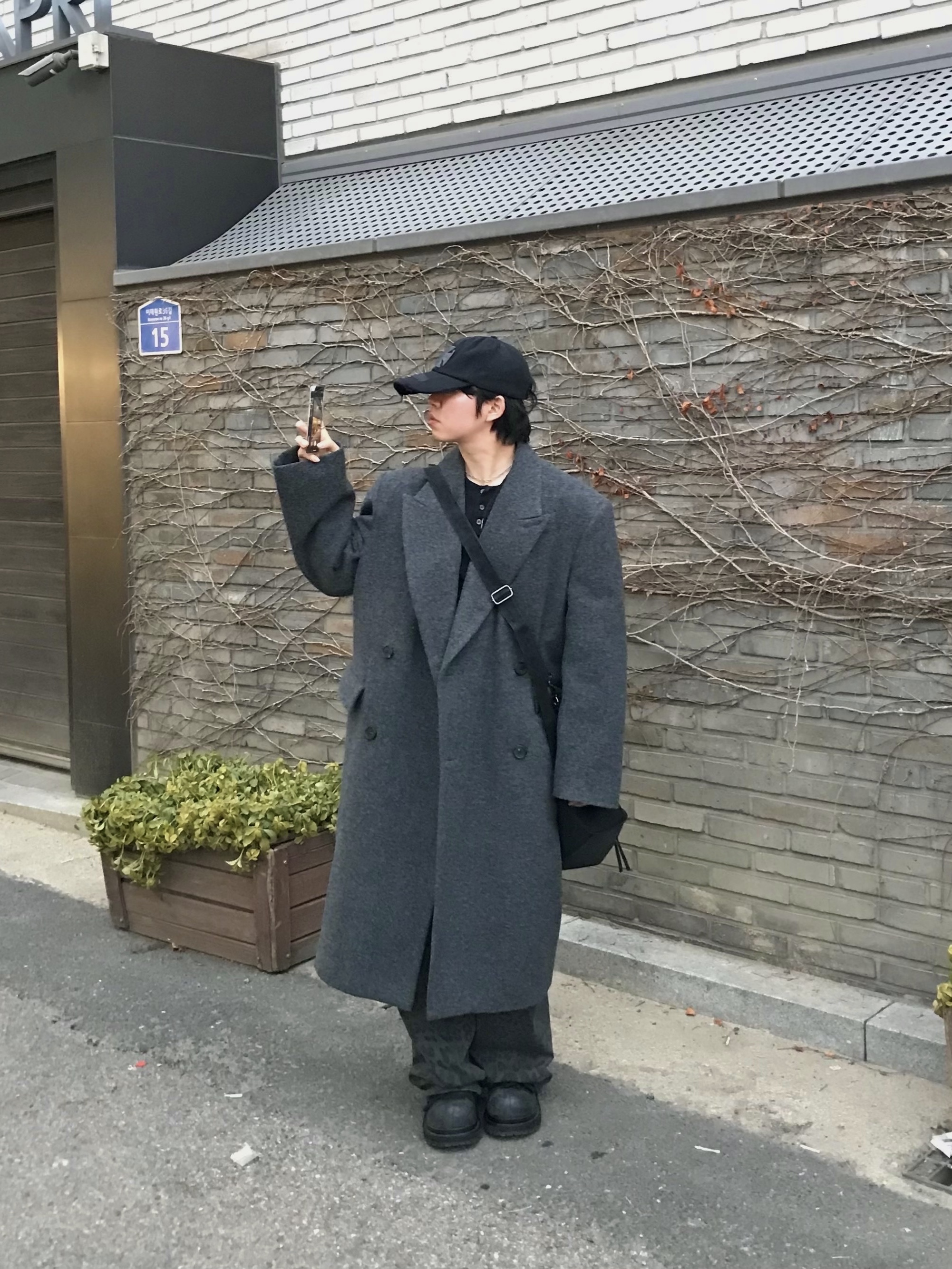 ETCE Cross Destroyed Cap Black 착용 스타일 - 1