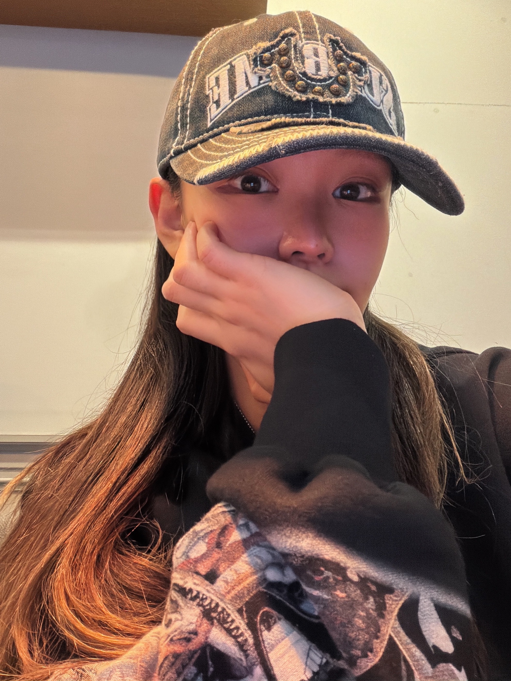 Supreme x True Religion Mesh Back 6-Panel Dirty Indigo - 25FW, Supreme x Michael Jackson Dangerous Zip Up Hooded Sweatshirt Black - 25FW 착용 스타일