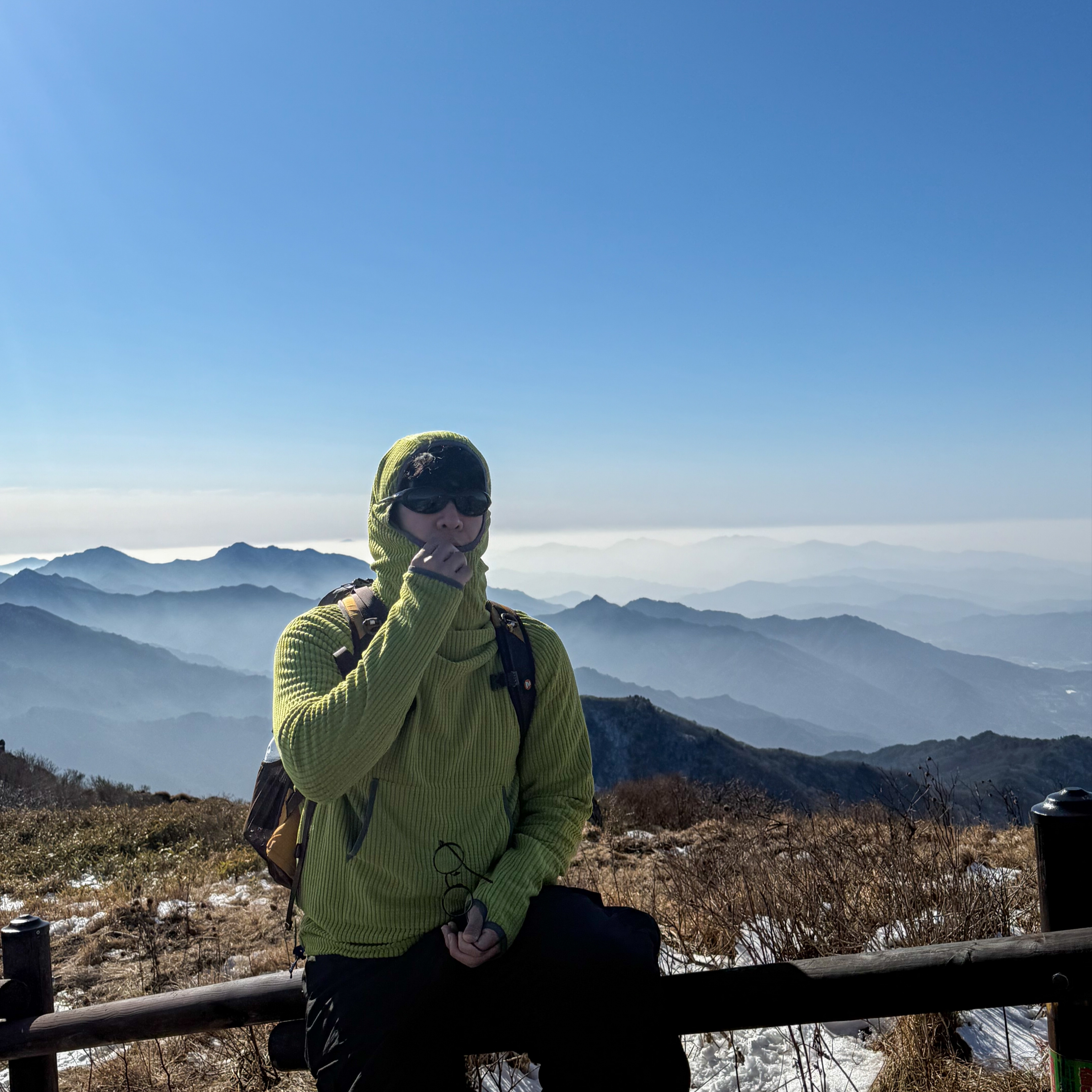 Oakley Eye Jacket Redux Matte Black Frame Prizm Grey Lenses High Bridge Fit, Arc'teryx Squamish Hoody Soulsonic 착용 스타일 - 3
