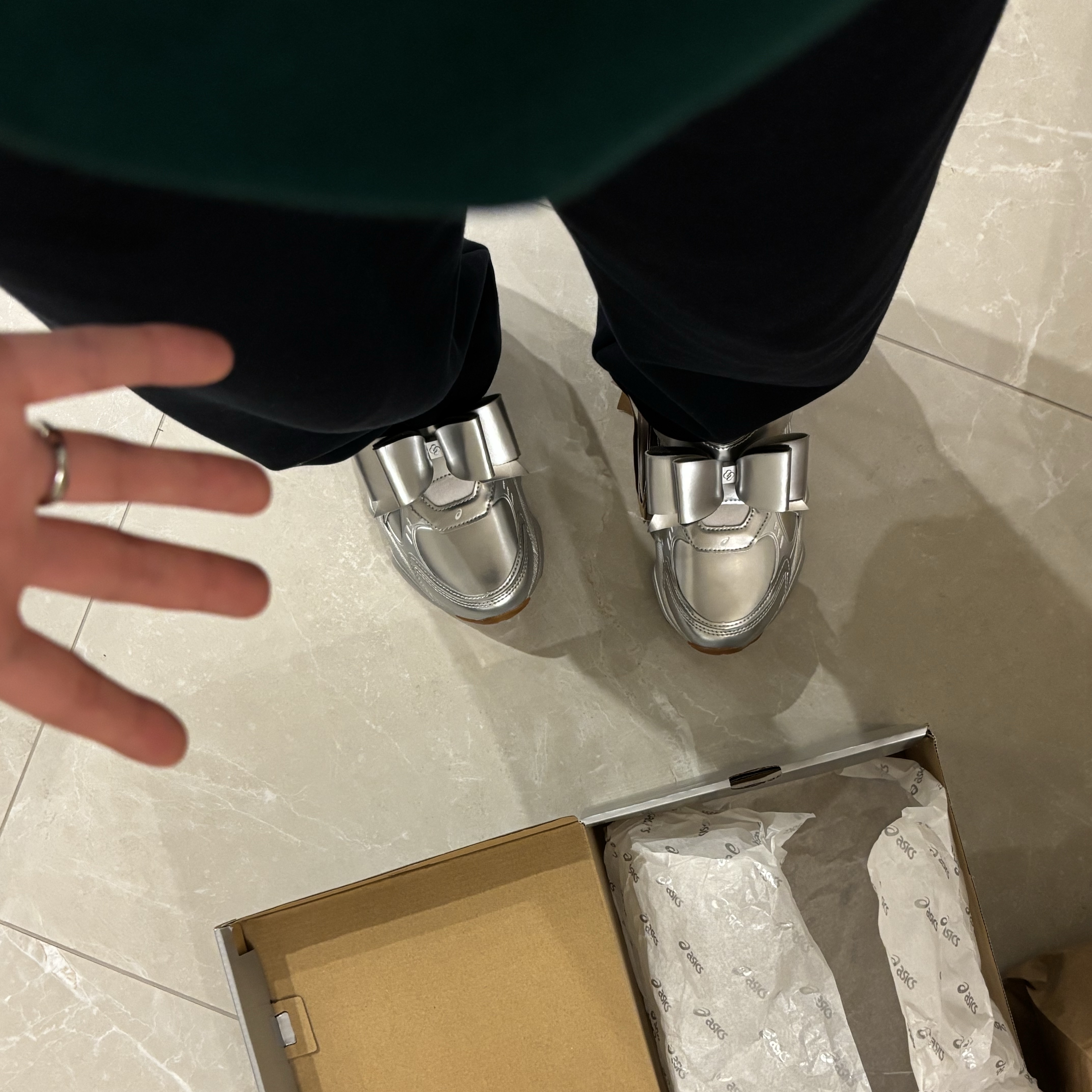 Asics x Shushu Tong Gel-Kinetic Fluent Pure Silver White 착용 스타일