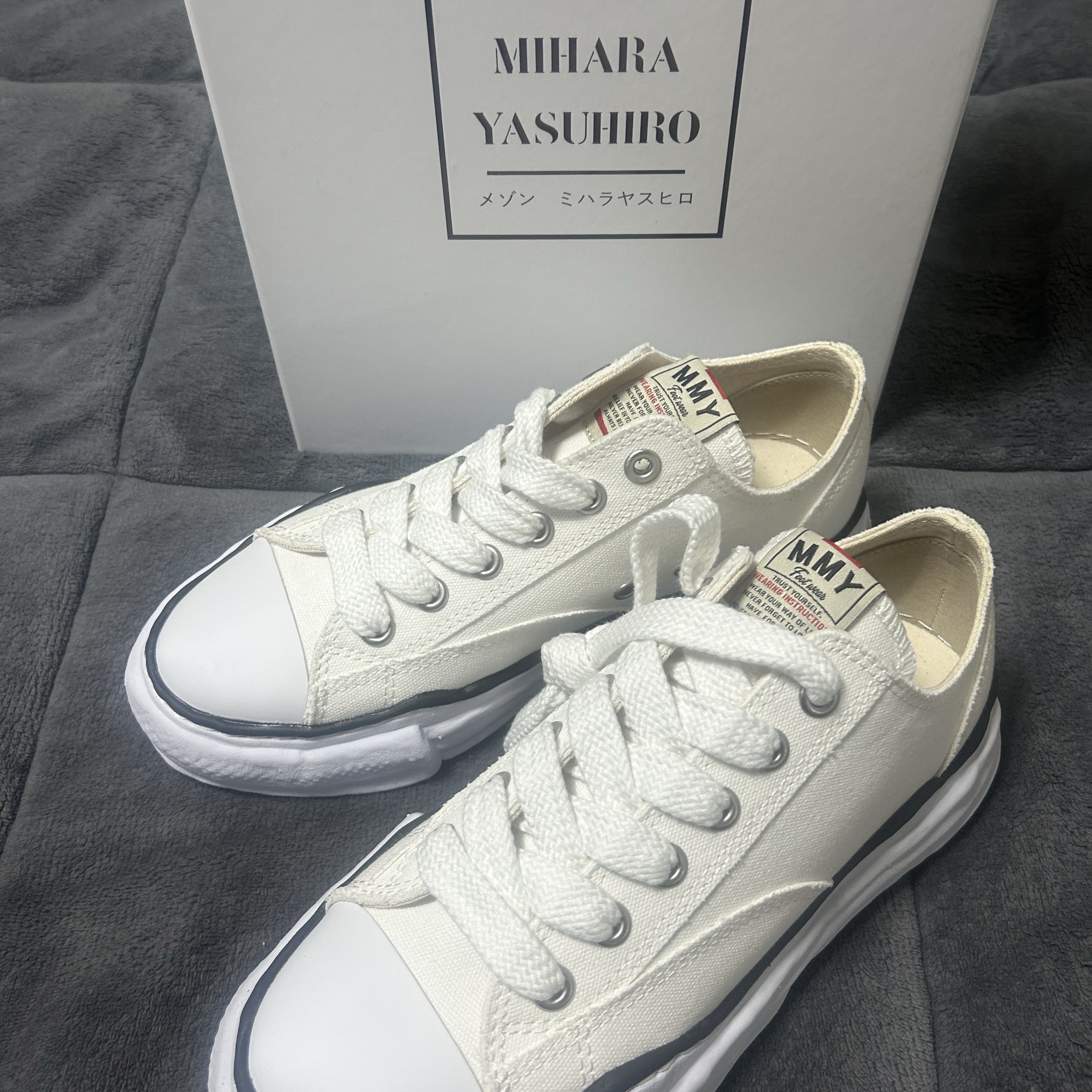 Maison Mihara Yasuhiro Peterson OG Sole Canvas Low Sneakers White 착용 스타일