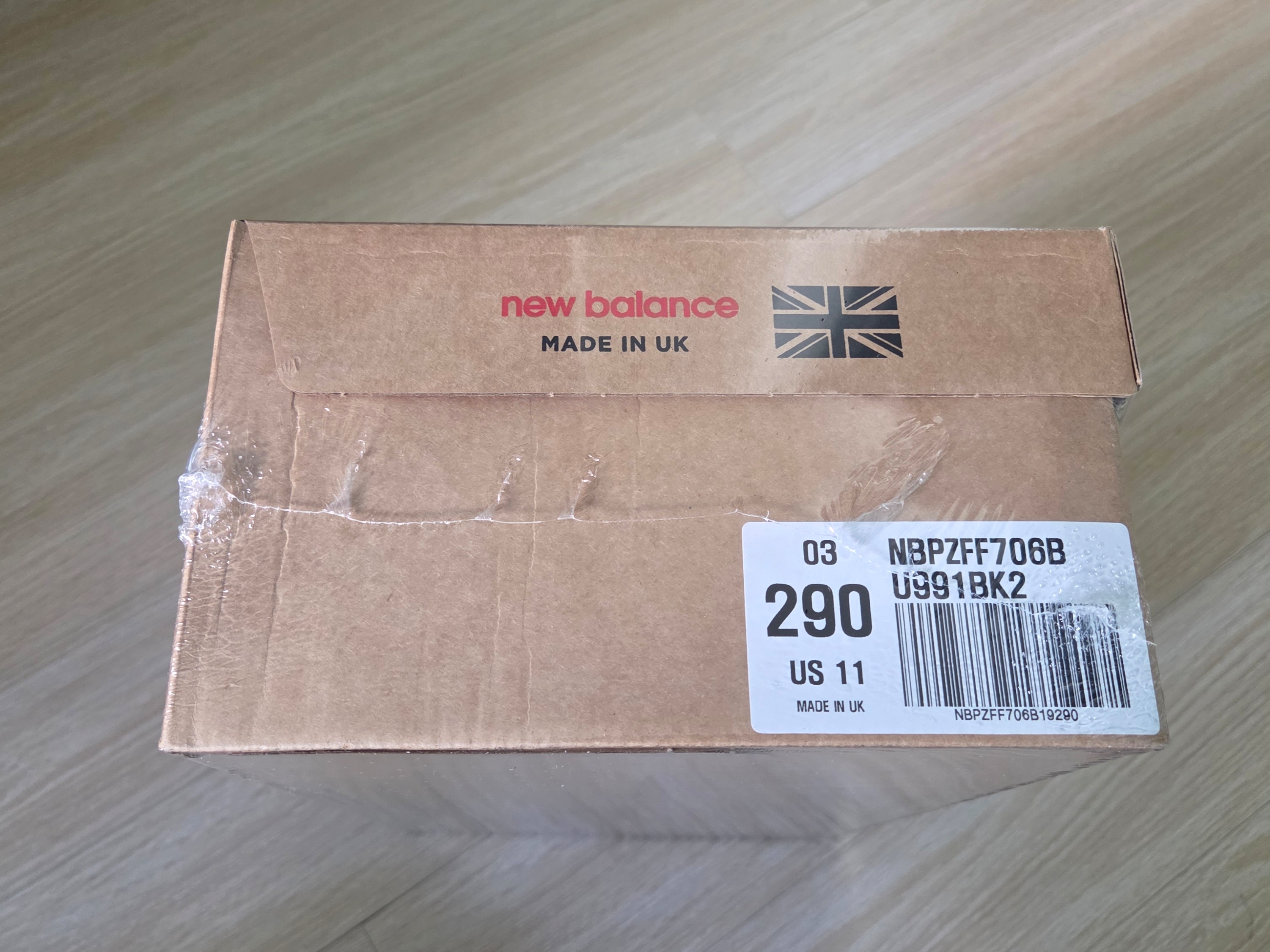 New Balance 991v2 Made in UK Black 착용 스타일 - 3