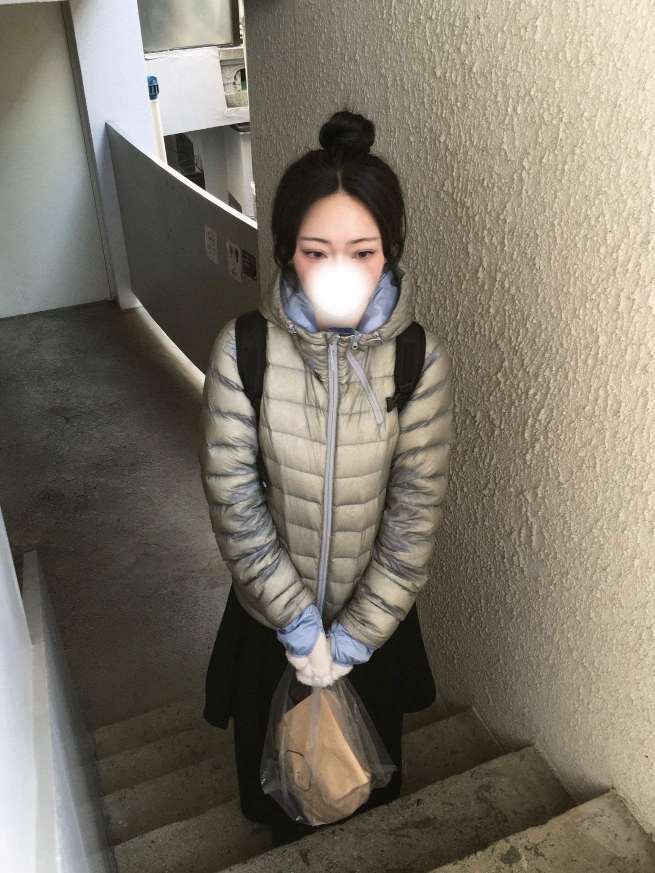 Sansan Gear Suffix Puffer Jacket Grey - 25FW, Mischief Rhombus Backpack Black 착용 스타일 - 4