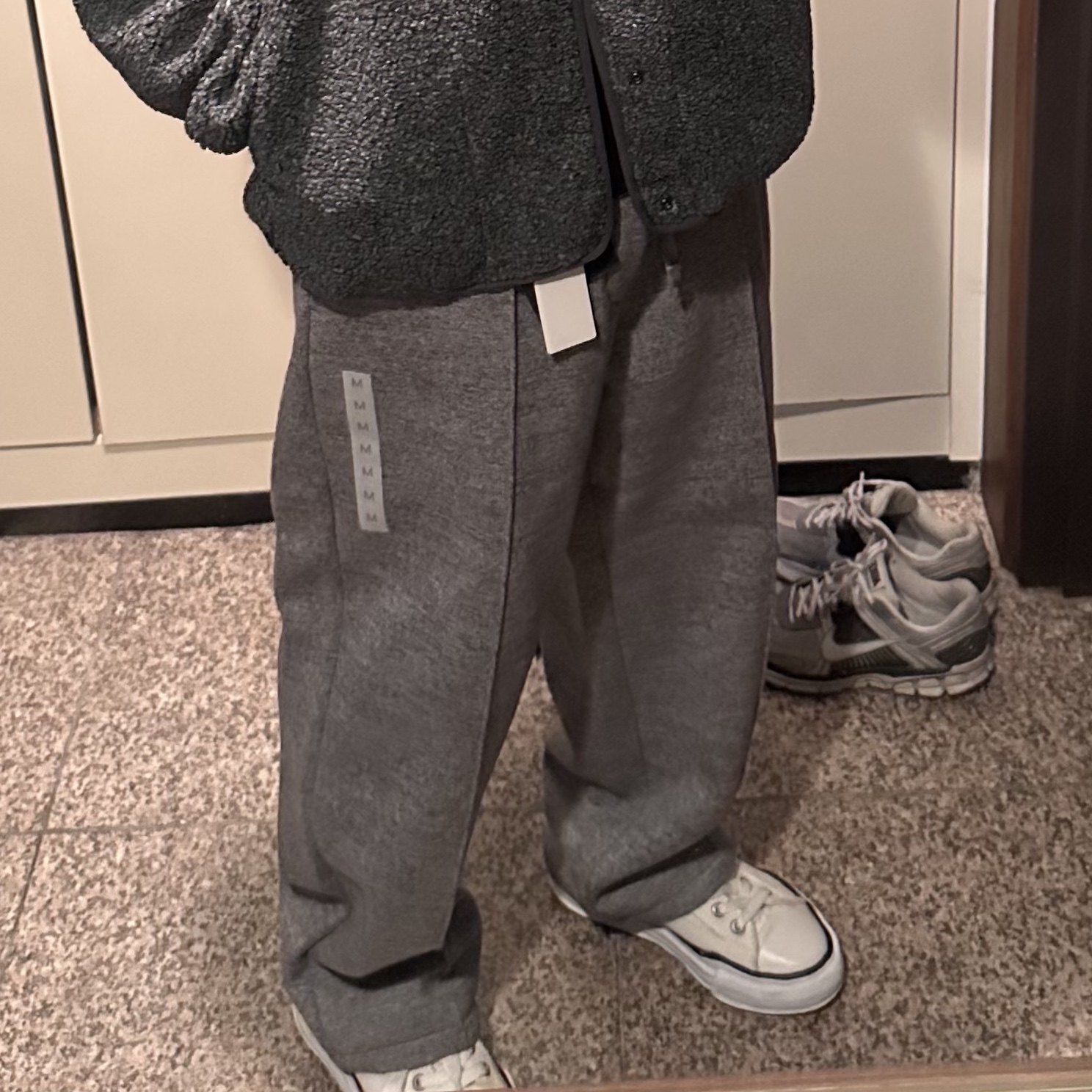 GU x Engineered Garments Heavyweight Sweatpants Gray 착용 스타일