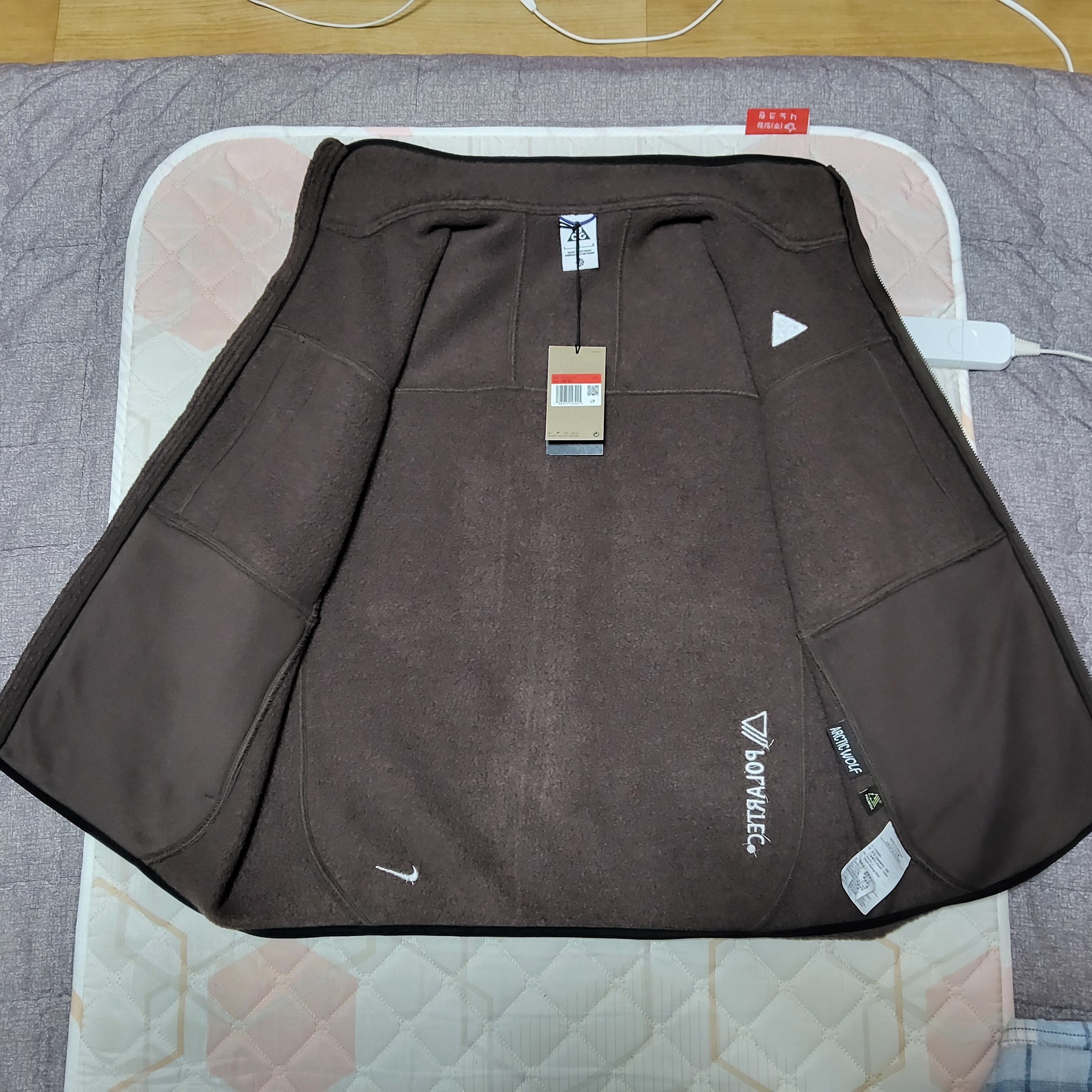 Nike ACG Arctic Wolf Vest Baroque Brown - Asia 착용 스타일 - 2