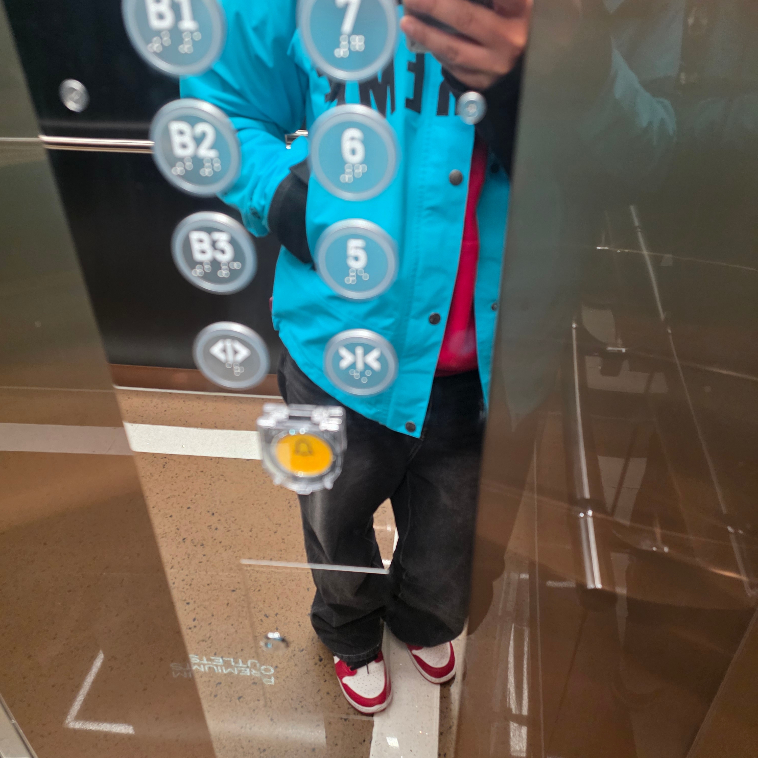 Jordan 1 Retro Low OG Chicago, Supreme Box Logo Hooded Sweatshirt Red - 23FW 착용 스타일