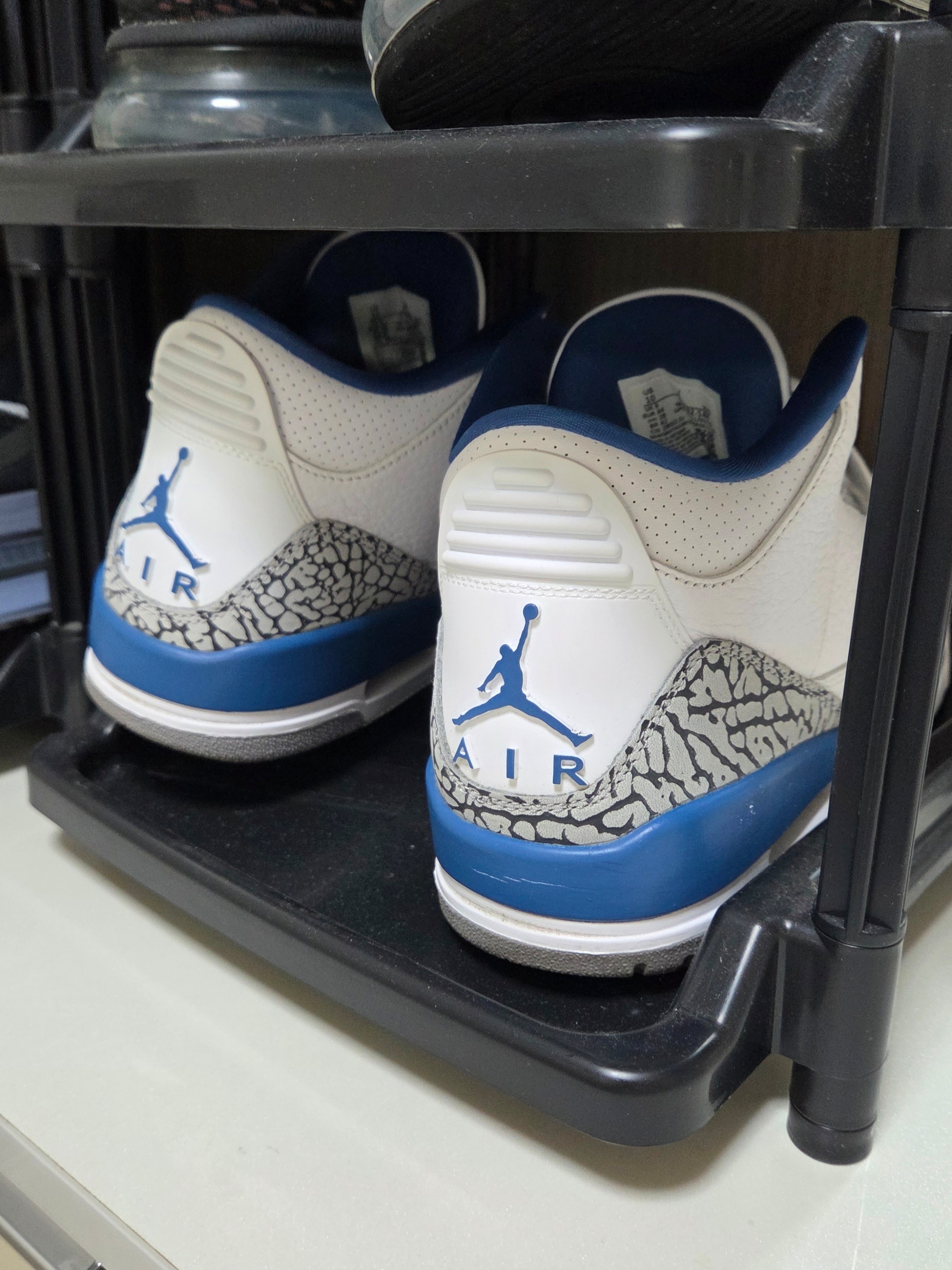 Jordan 3 Retro True Blue and Copper, Jordan 4 Retro Industrial Blue 착용 스타일 - 2