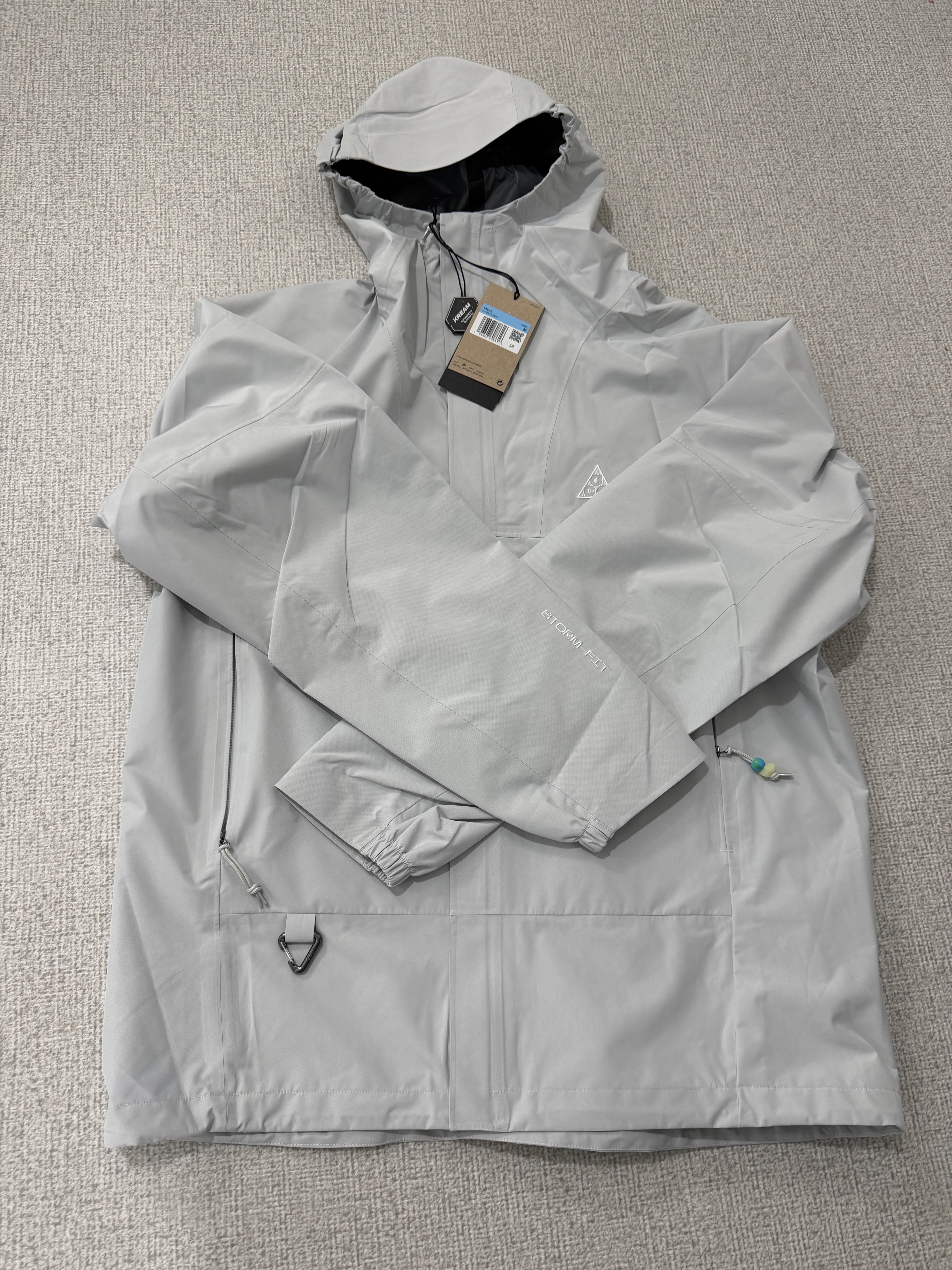 Nike ACG Storm-Fit ADV Cascade Rains Full Zip Jacket Photon Dust - Asia 착용 스타일