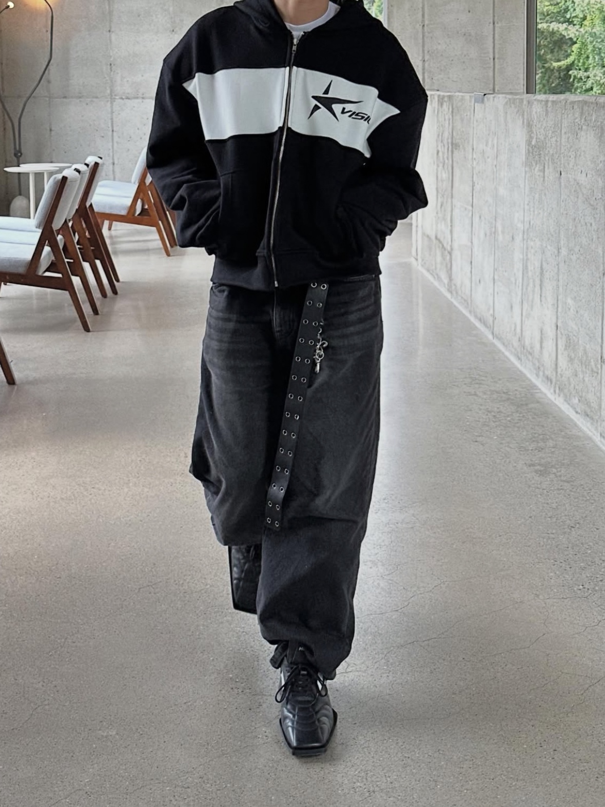 Civision by CSC Star Logo Hoodie Zip-Up Black 착용 스타일 - 4